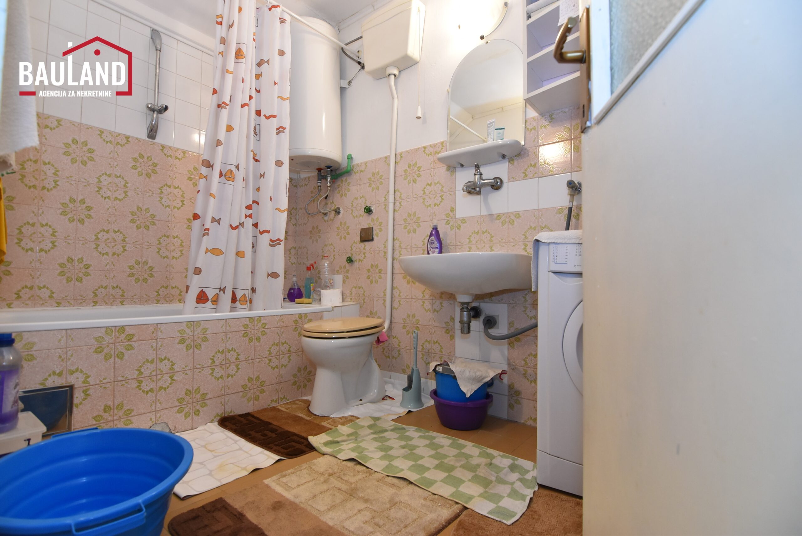 14 na prodaju stan u potkrovlju površine 55m2 Pejton Ilidža