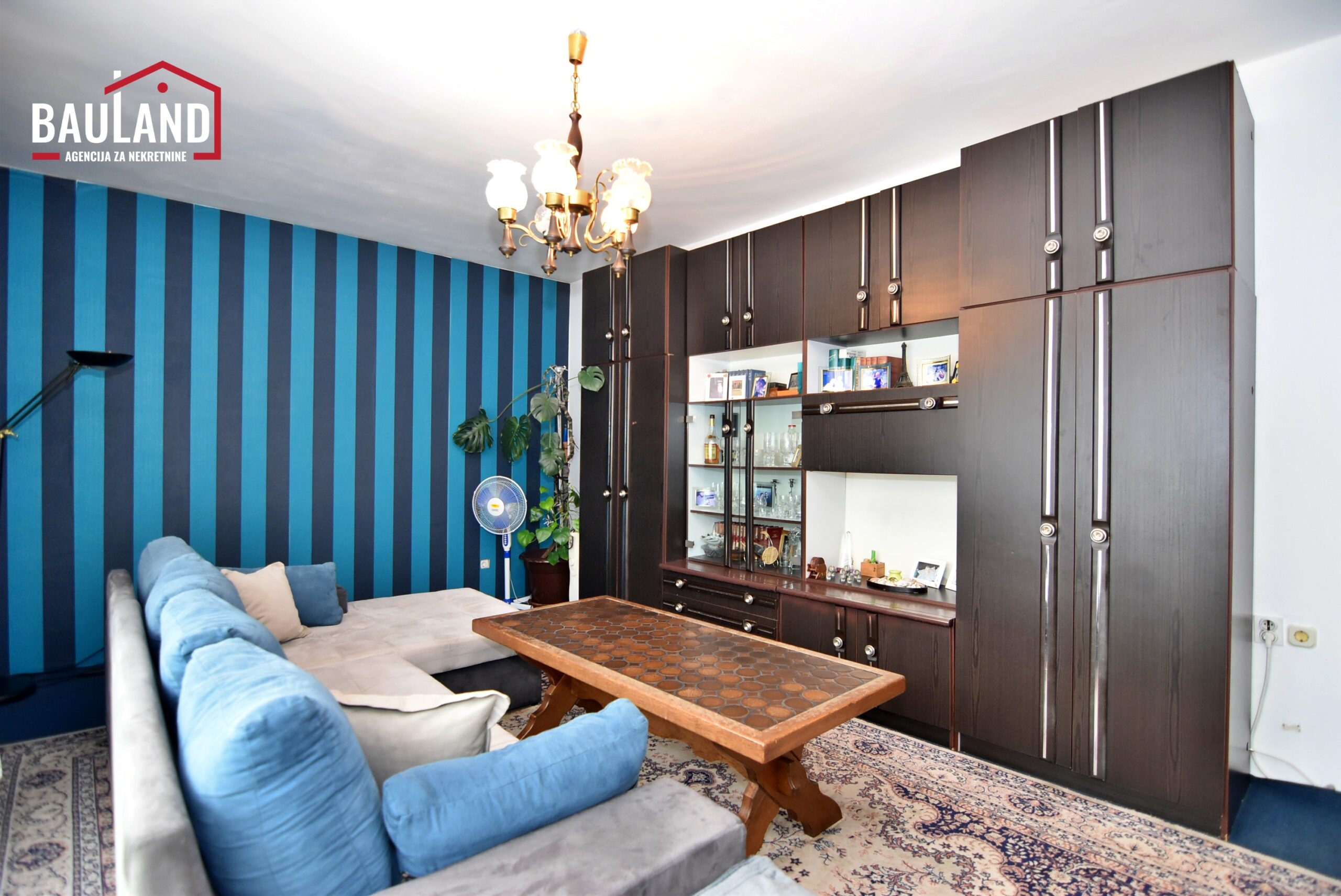 4 stan za prodaju 85m2 II sprat Grbavica Novo Sarajevo