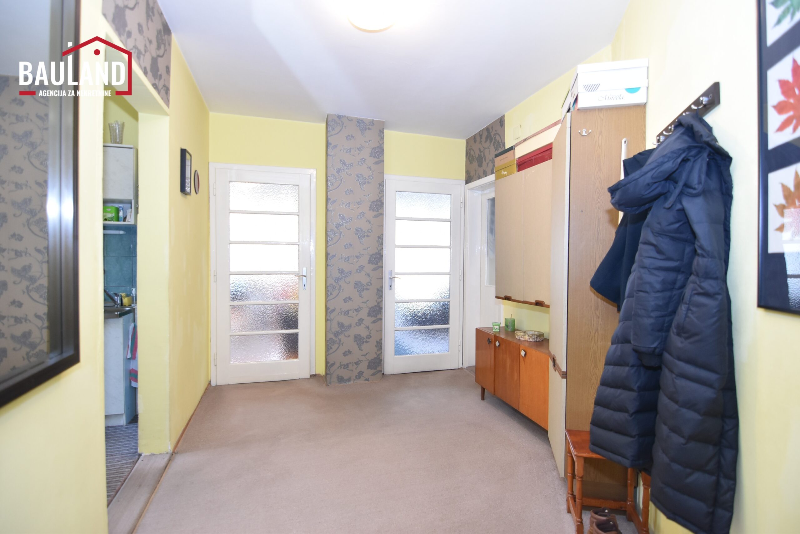 17 prodaja stana 85m2 II sprat Grbavica ul. Zagrebačka lift balkon