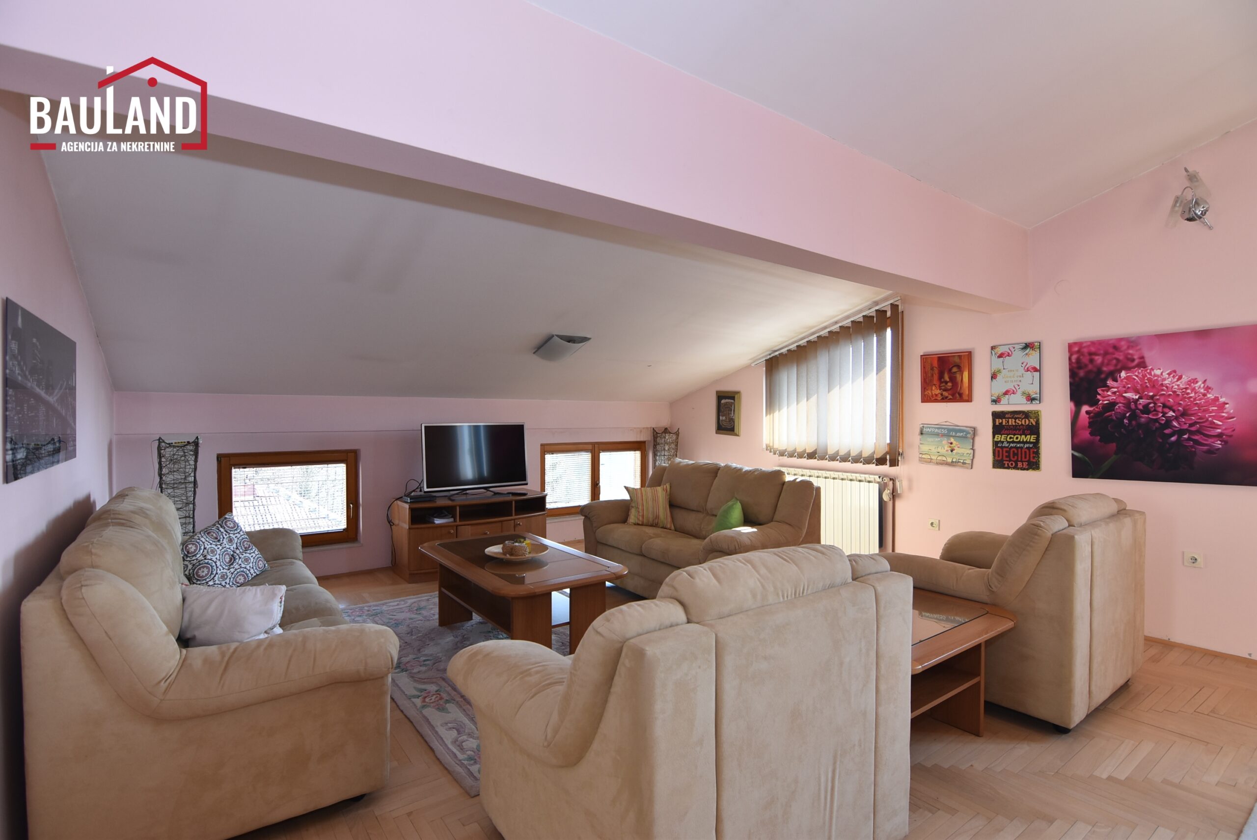 Dreizimmer-Wohnung, 100m2 / Marijin Dvor, Općina Centar