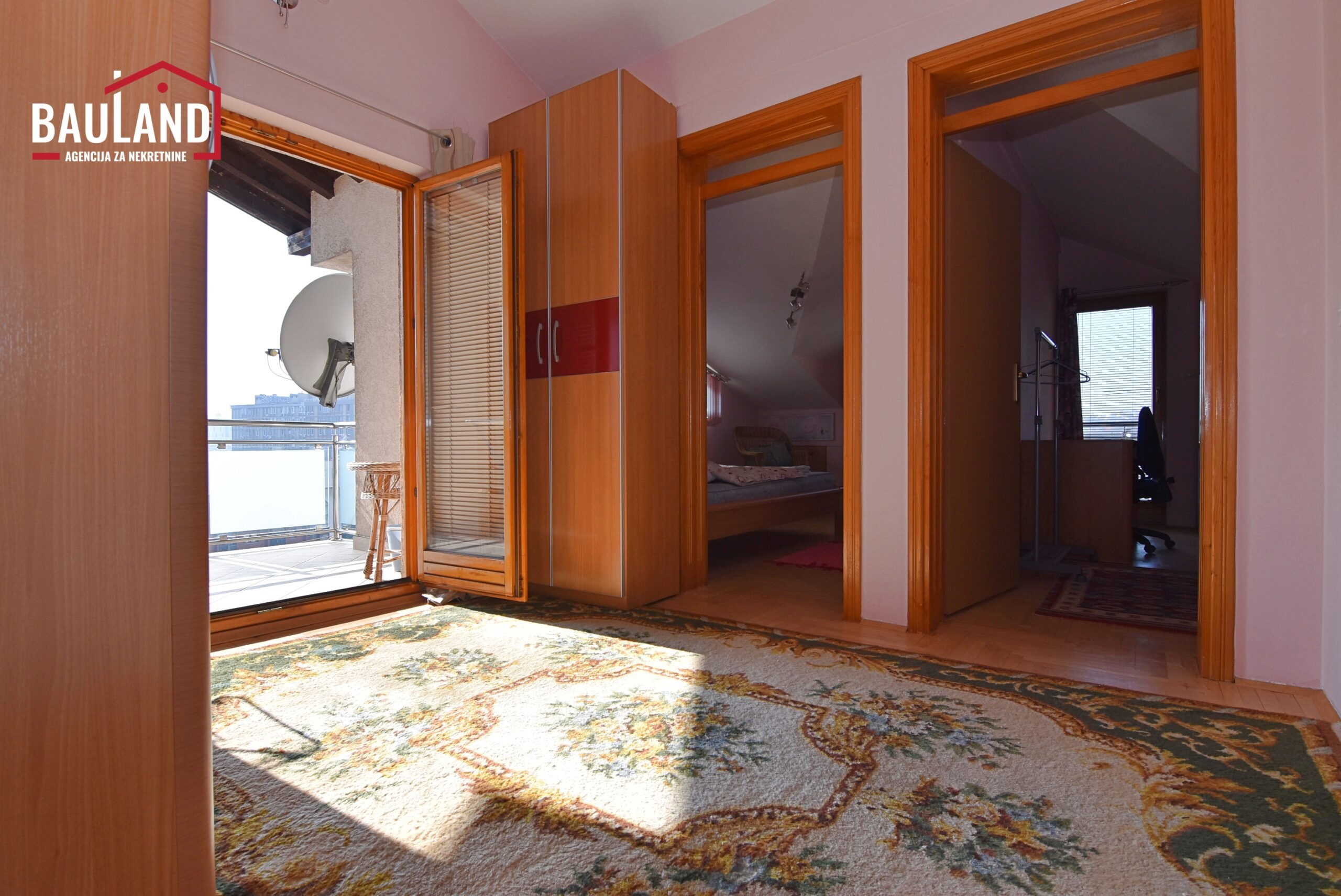 9 najam stana površine 100m2 Općina Centar Sarajevo