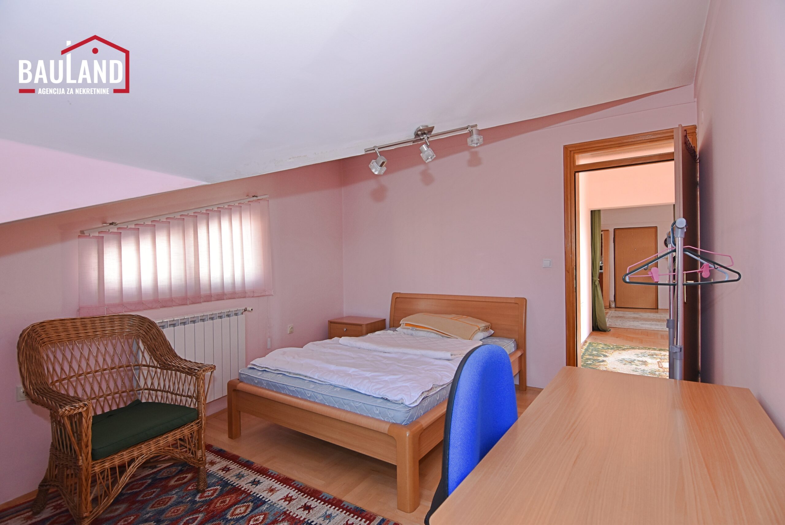 14 stan za najam II sprat ul. Kalemova Marijin Dvor Općina Centar