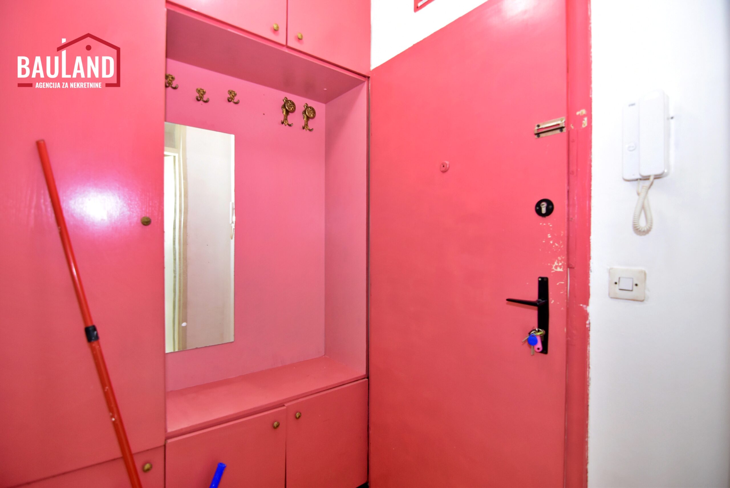 11 stan za prodaju Koševsko brdo 30m2 II sprat