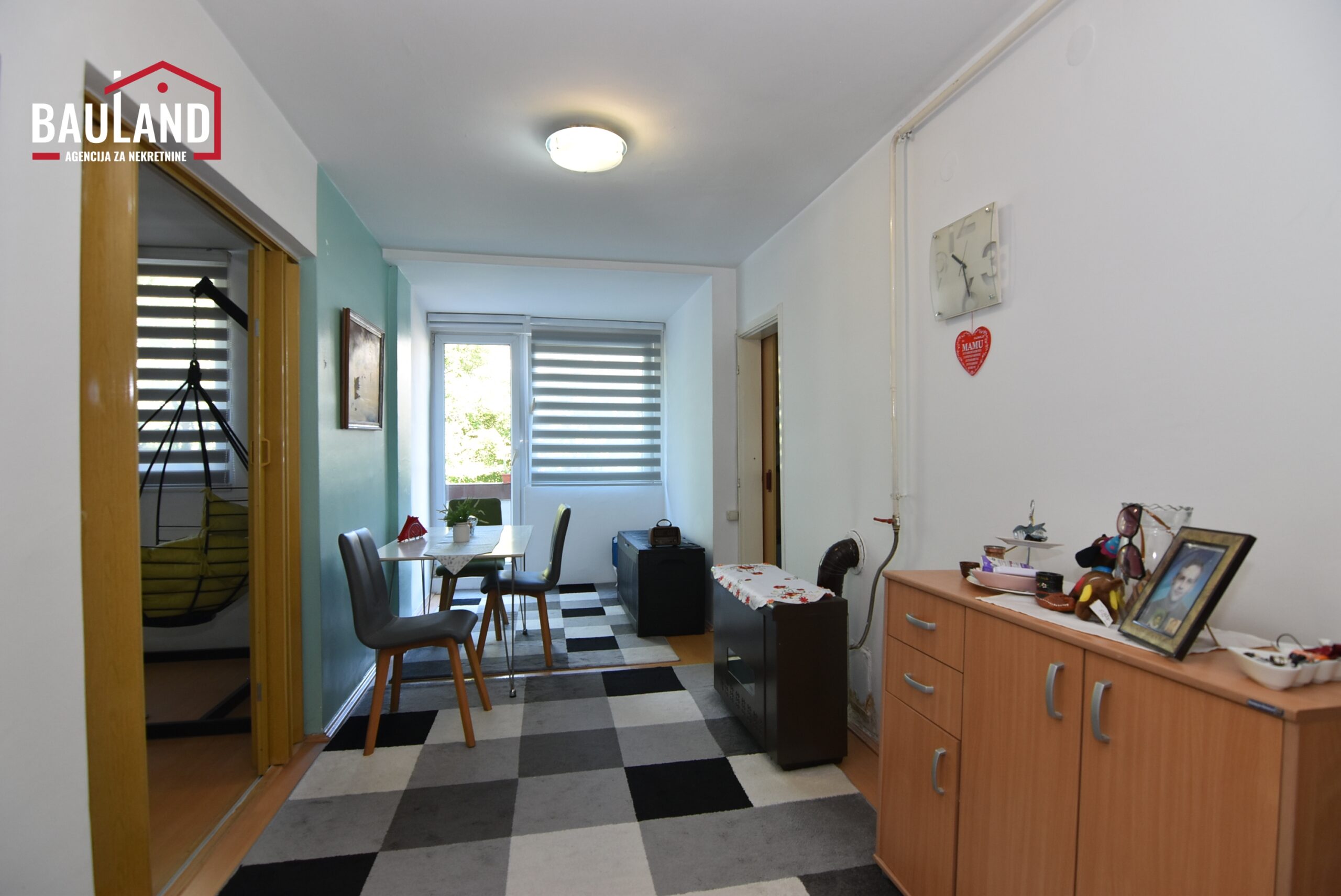 5 stan za prodaju površine 61m2 naselje Otes Ilidža