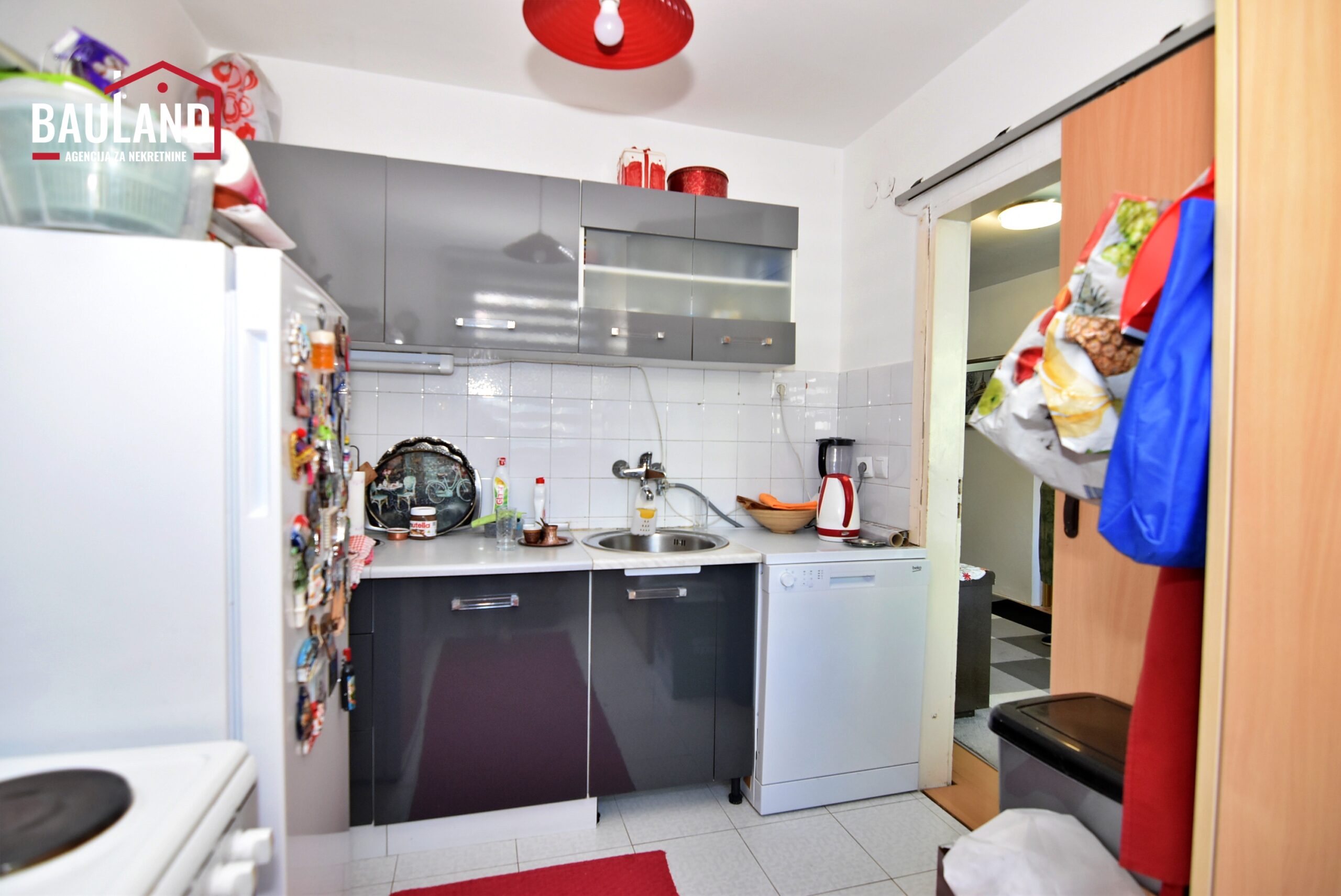 8 prodaja stana Otes Ilidža