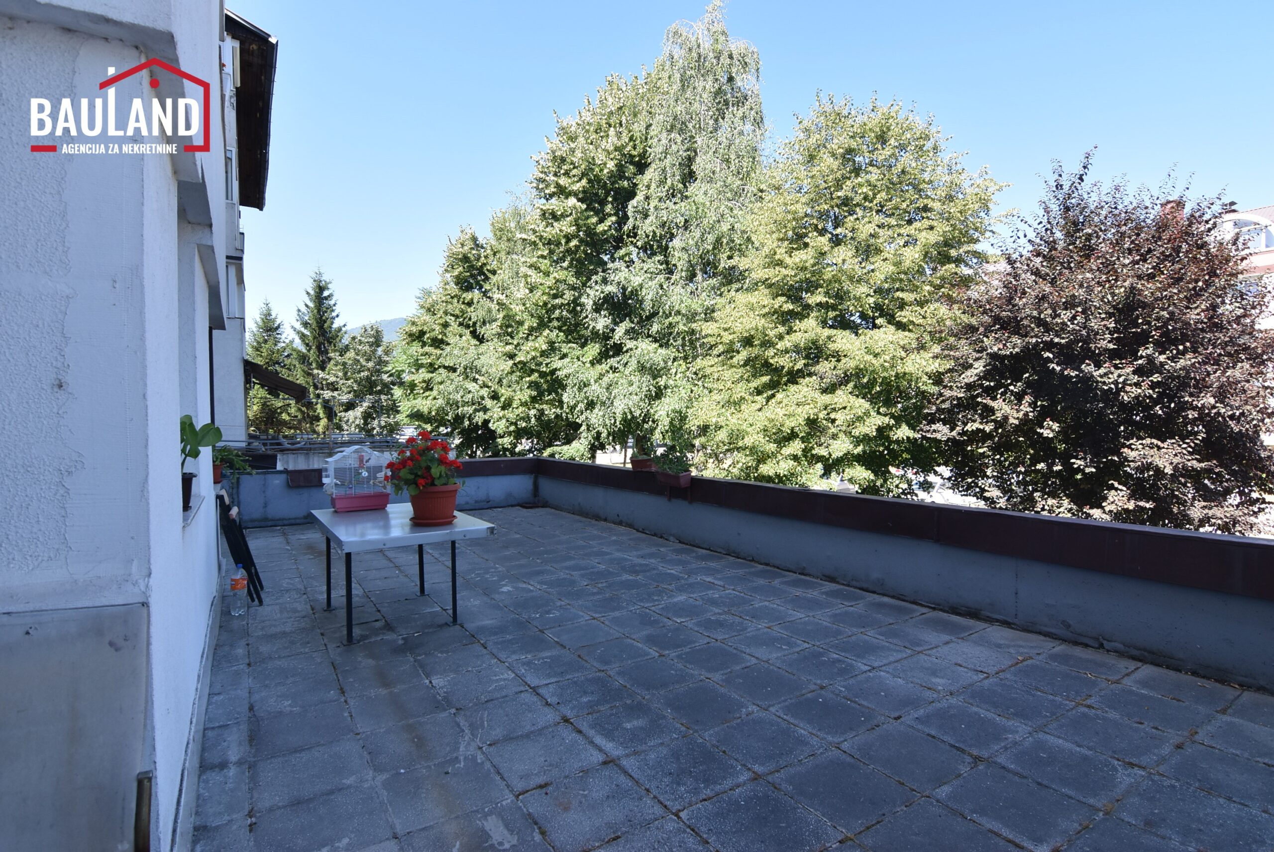 16 dvostrano orijentisan stan za prodaju Ilidža Otes