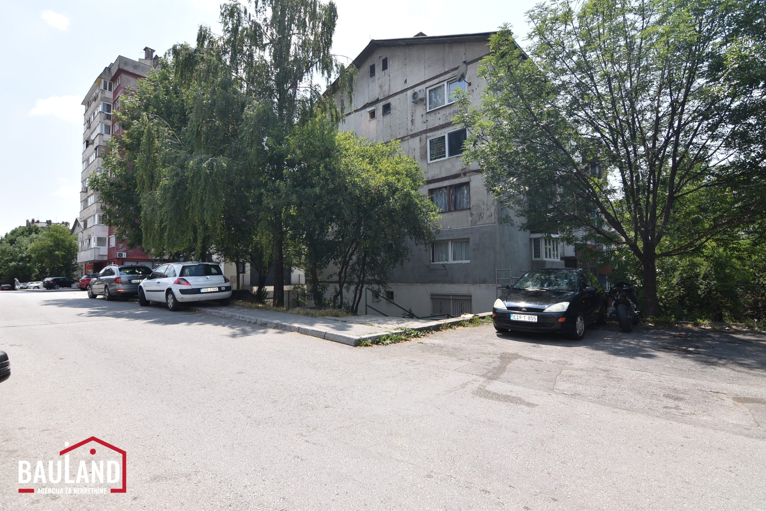 Zweizimmerwohnung, renoviert, 60m² / Koševsko brdo, Centar