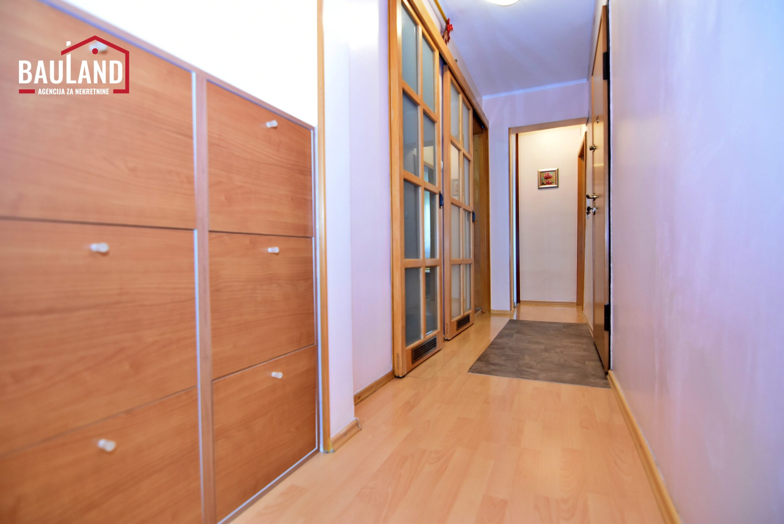 14 dvostrano orijentisan dvosoban stan 60m2 naselje Koševsko brdo