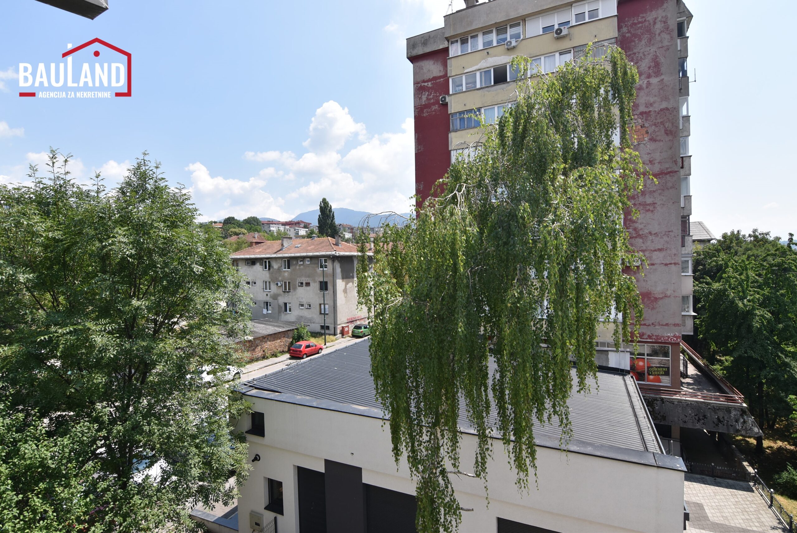 25 prodaja stana 60m2 IV sprat nije zadnji