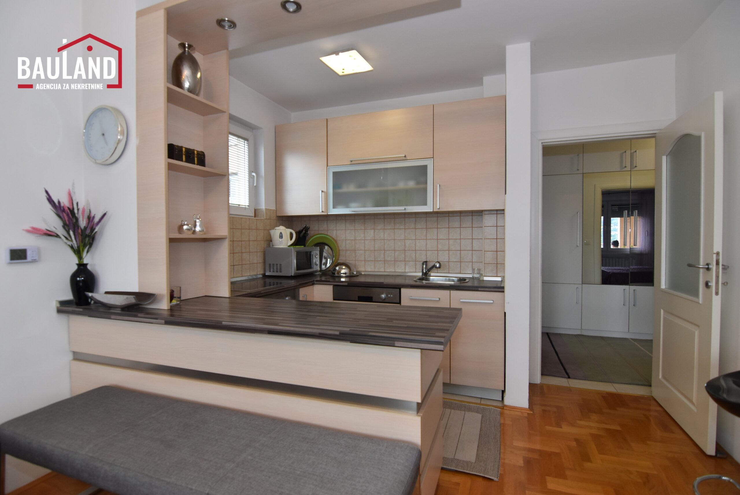 7 izdaje se namješten dvosoban stan Tibra 1 na Stupu Općina Ilidža