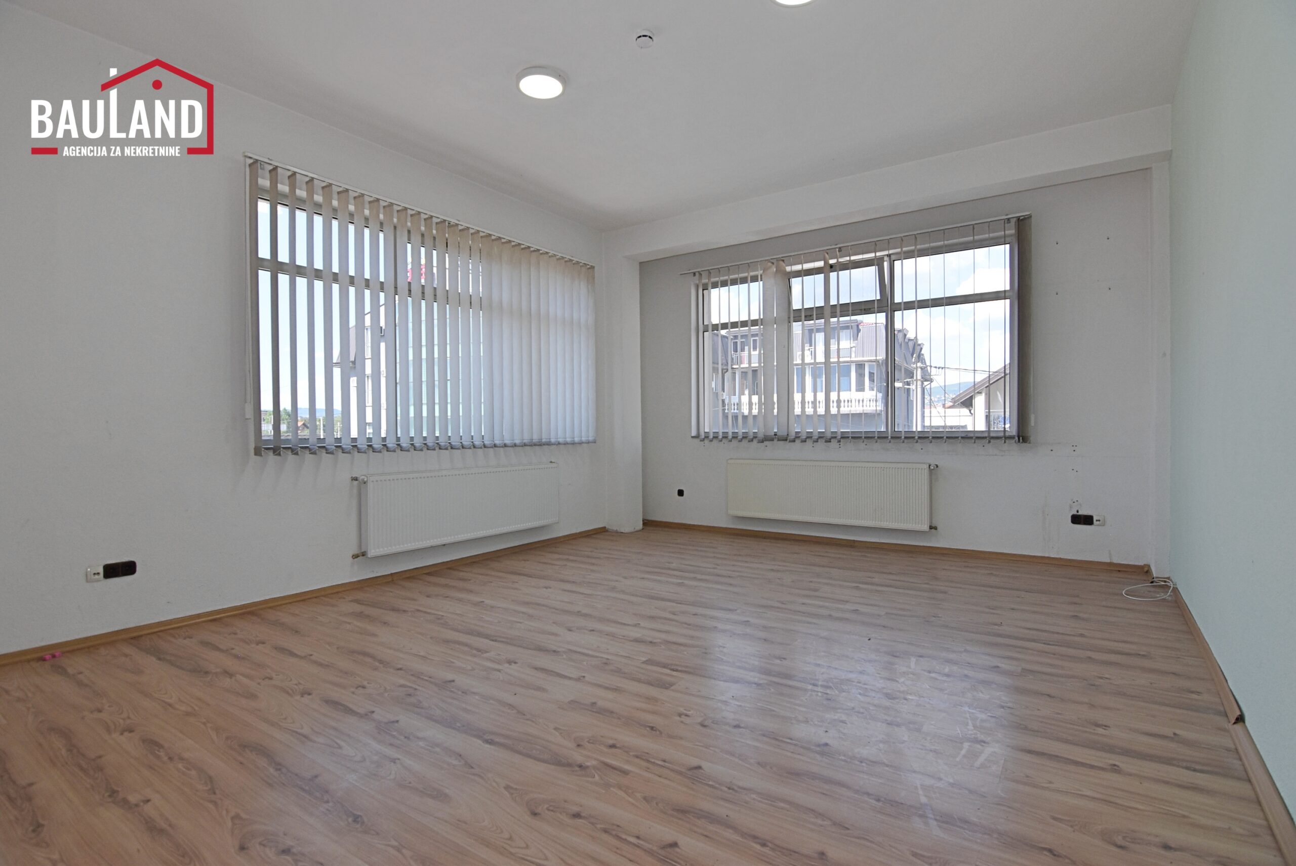 Geschäftsraum, 40m2 / gegenüber dem Flughafen, Općina Ilidža