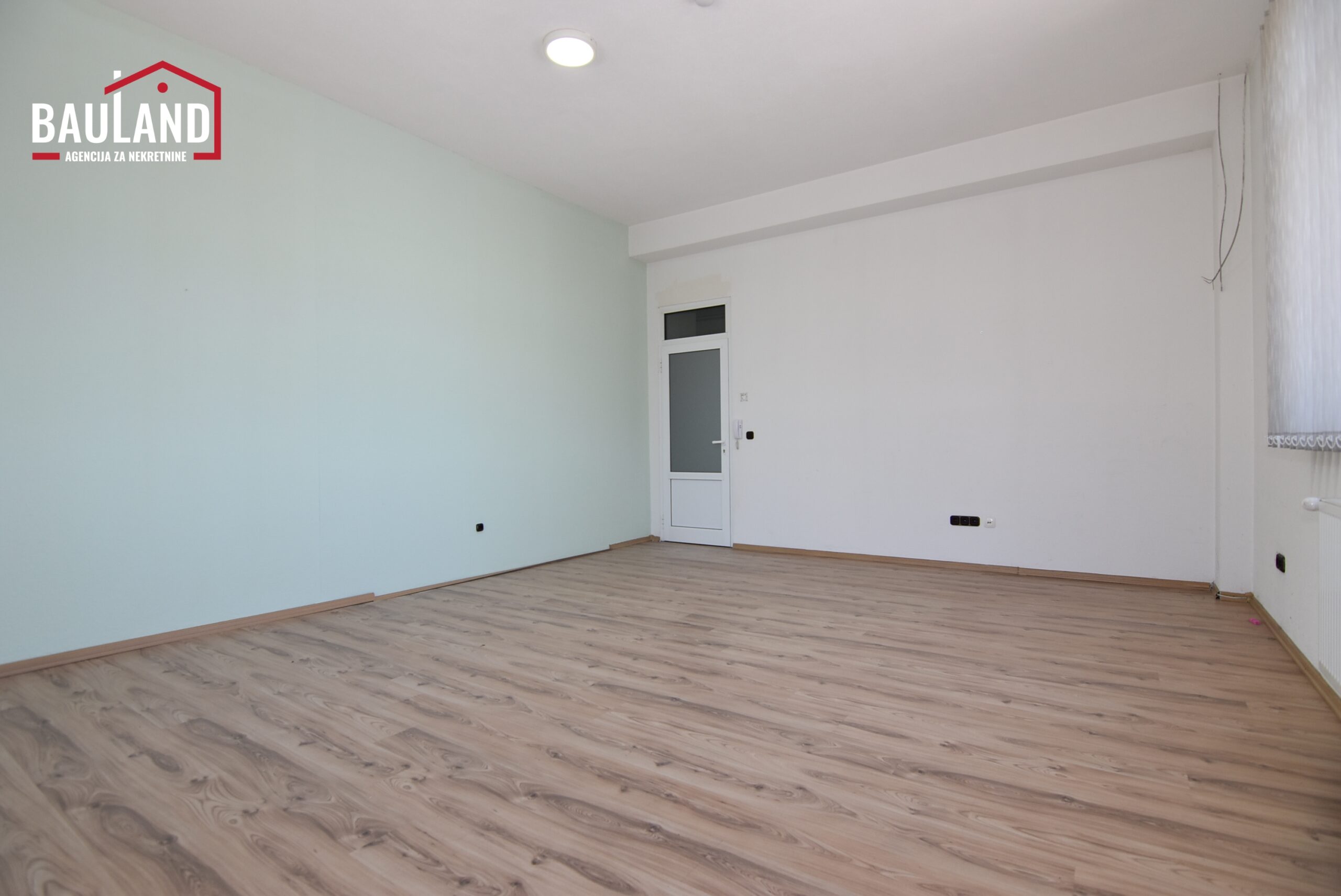 4 kancelarija za najam ulica Aleja Bosne Srebrene Općina Ilidža preko puta Aerodorma