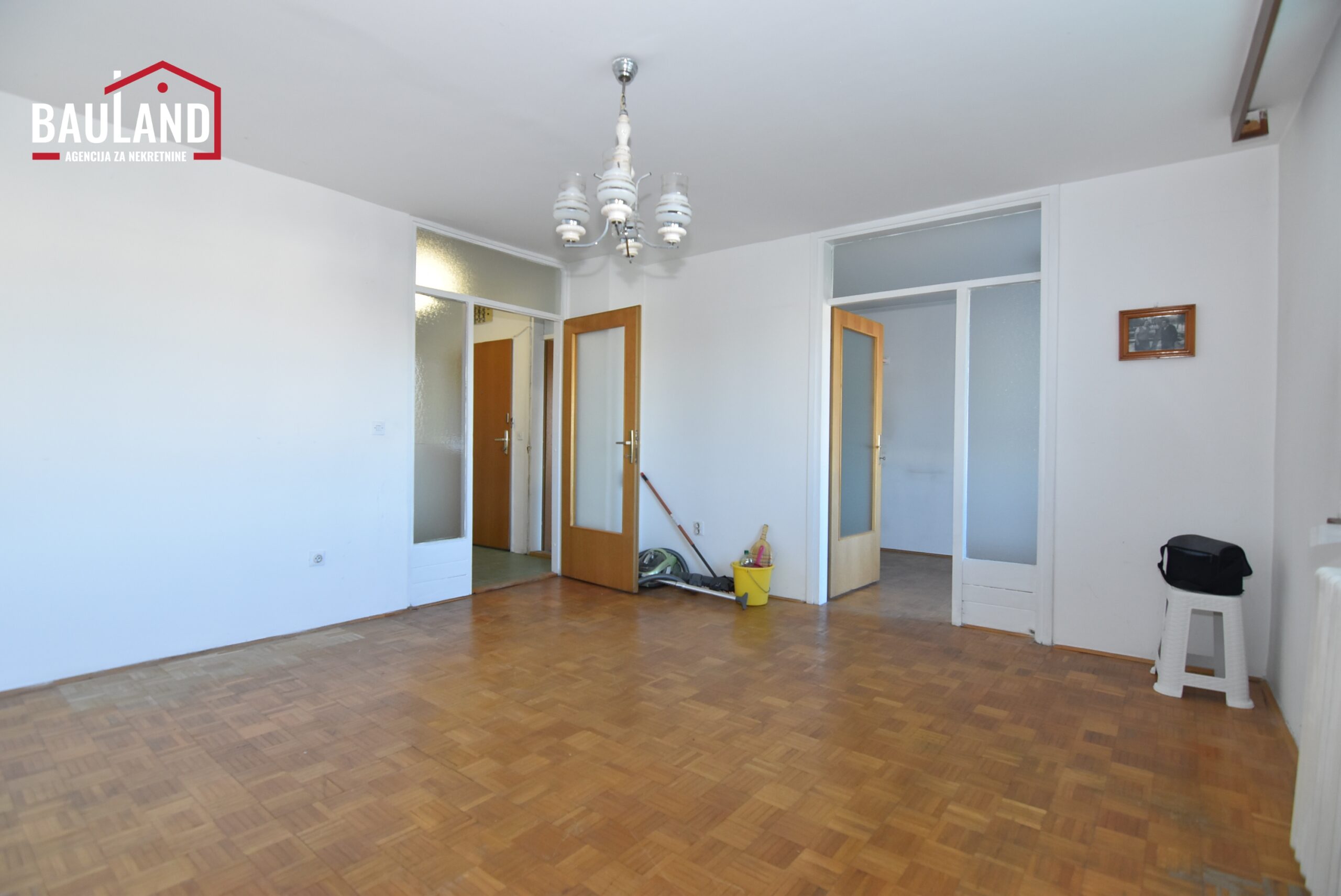 2 na prodaju jednosoban stan 42m2 IV sprat lift balkon ostava