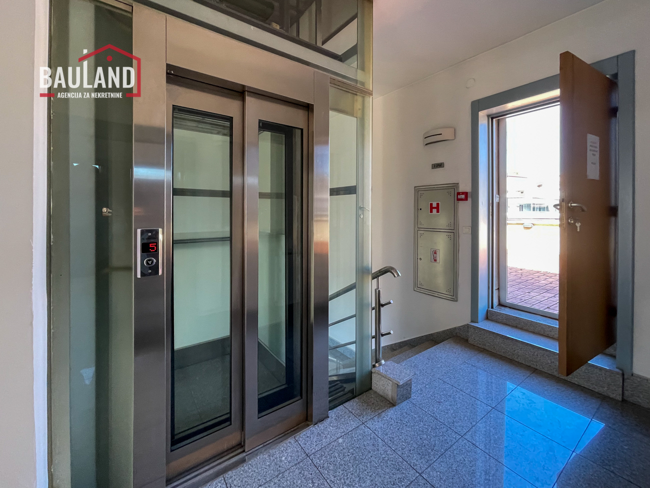 poslovni-objekat-mula-mustafe-baseskije-6