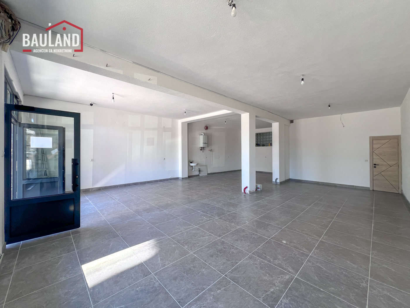 Munira Gavrankapetanovića, Stup