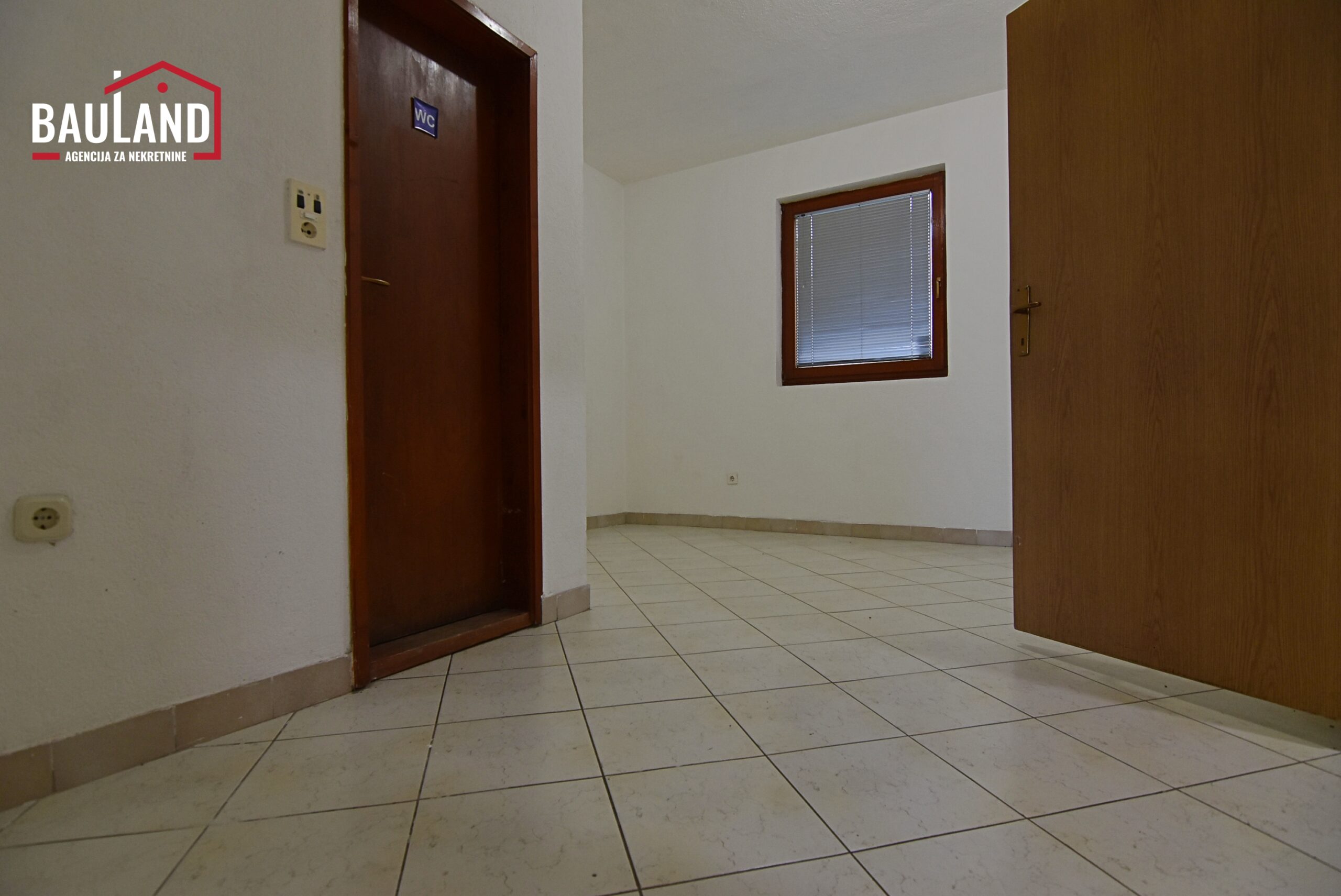 8 poslovni prostor za iznajmljivanje u prizemlju Stup Ilidža