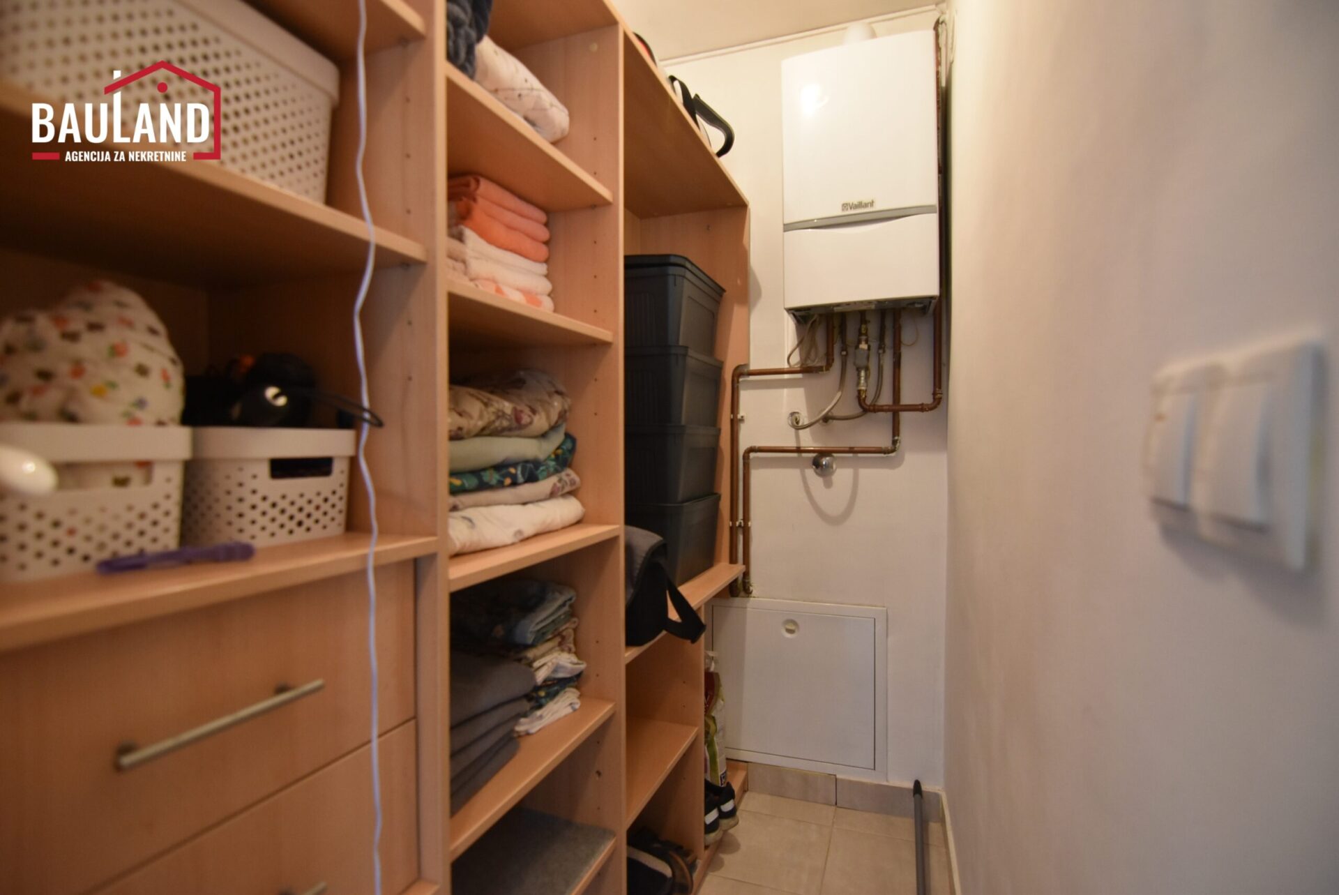 18 stan za prodaju 52m2 I sprat ul. Ćemerlina Općina Stari Grad