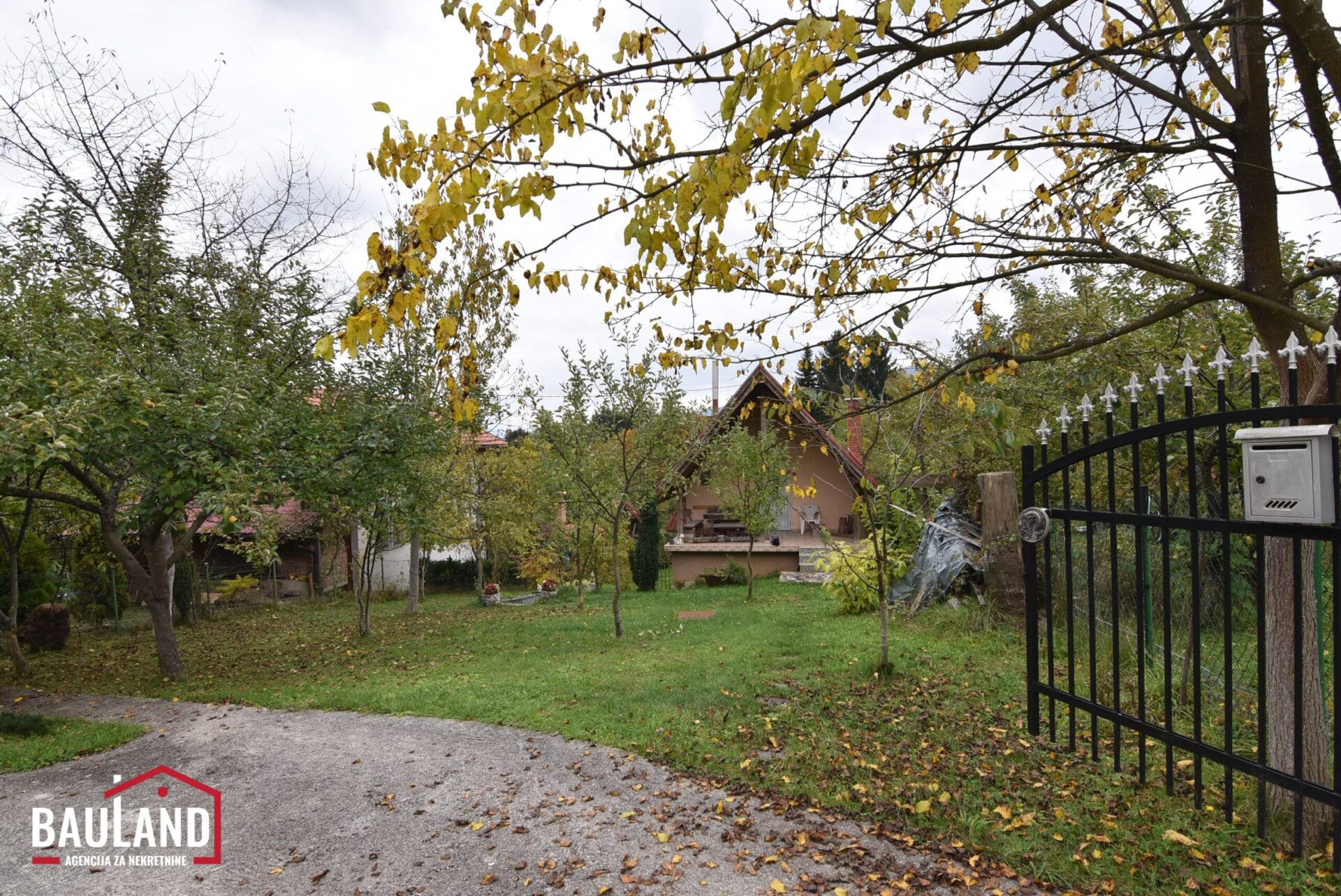 2 prodaje se vikend objekt u Gornjem Vlakovu