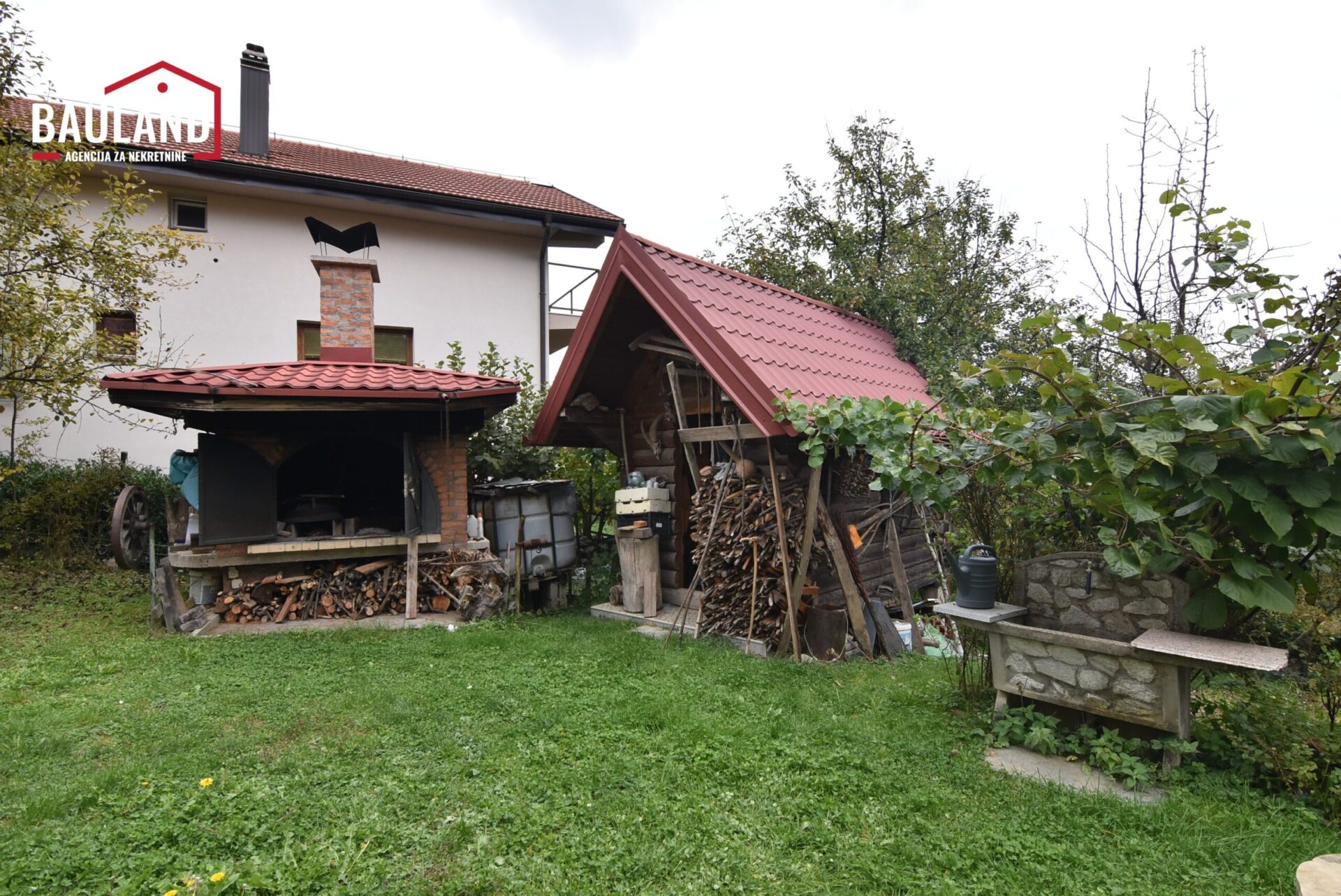 8 prodaje se vikendica u Gornjem Vlakovu Općina Ilidža