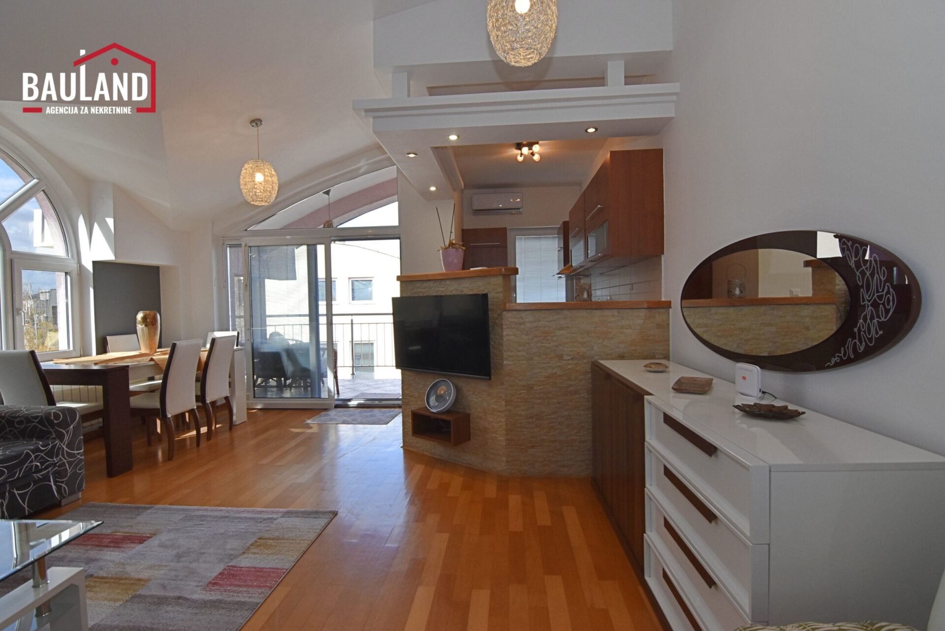 2 stan za najam 85m2 III sprat parking mjesto Novo Sarajevo