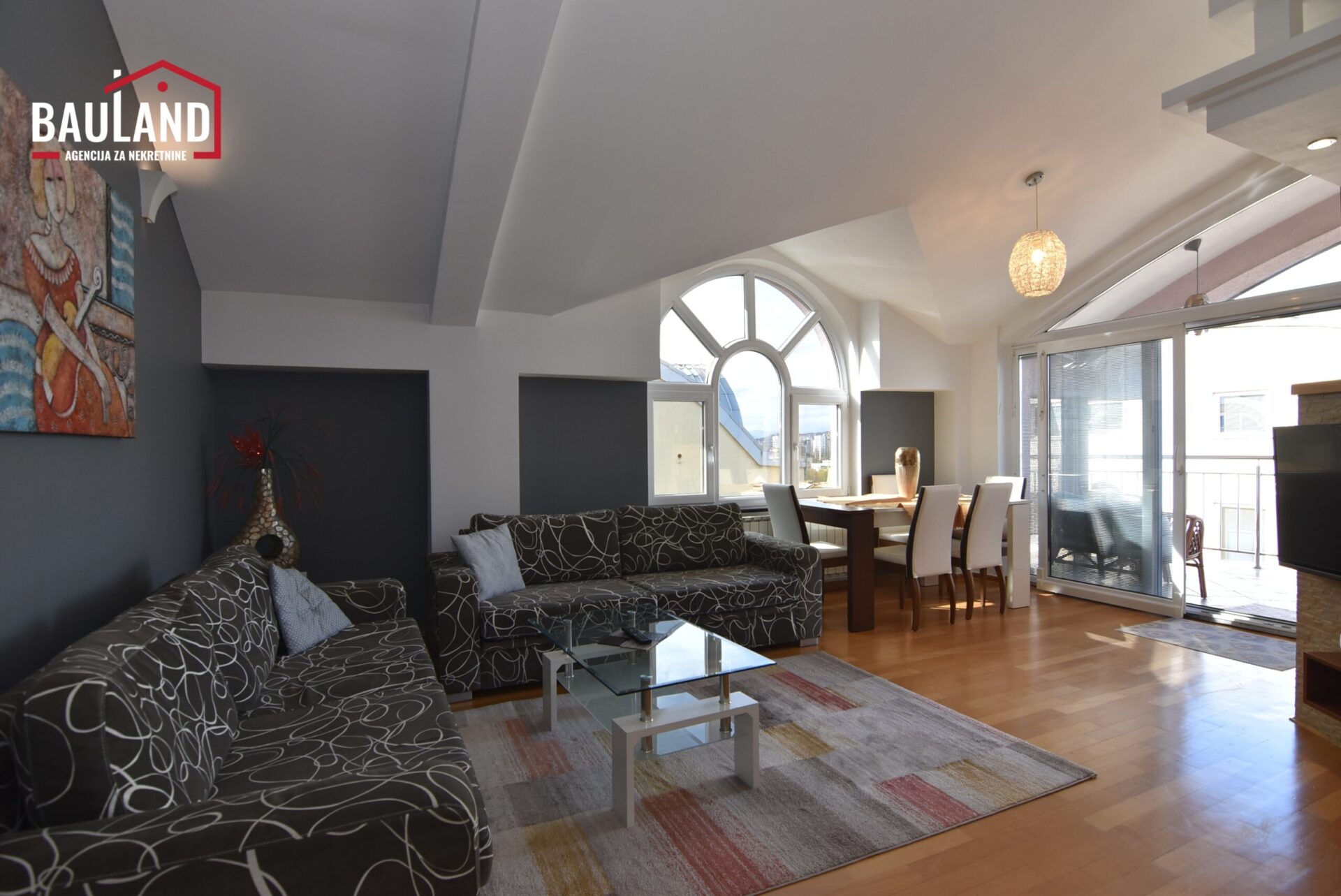 4 iznajmljuje se trosoban namješten stan u ulici Ivana Gorana Kovačića naselje Kovačići Općina Novo Sarajevo