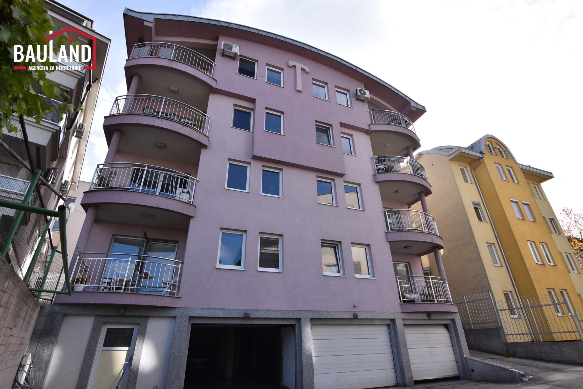 26 trosoban namješten stan za najam 85m2 III sprat Novo Sarajevo