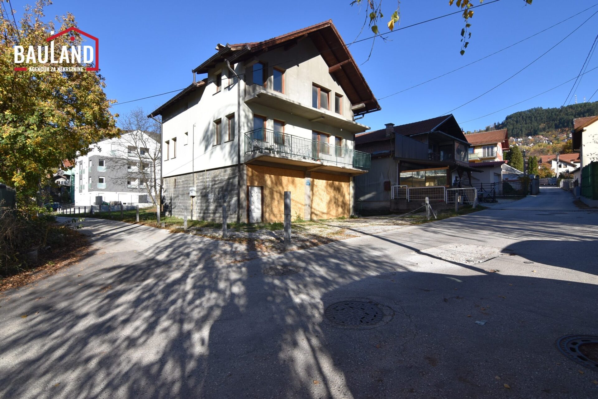 3 iznajmljuje se poslovni prostor u prizemlju stambeno-poslovnog objekta