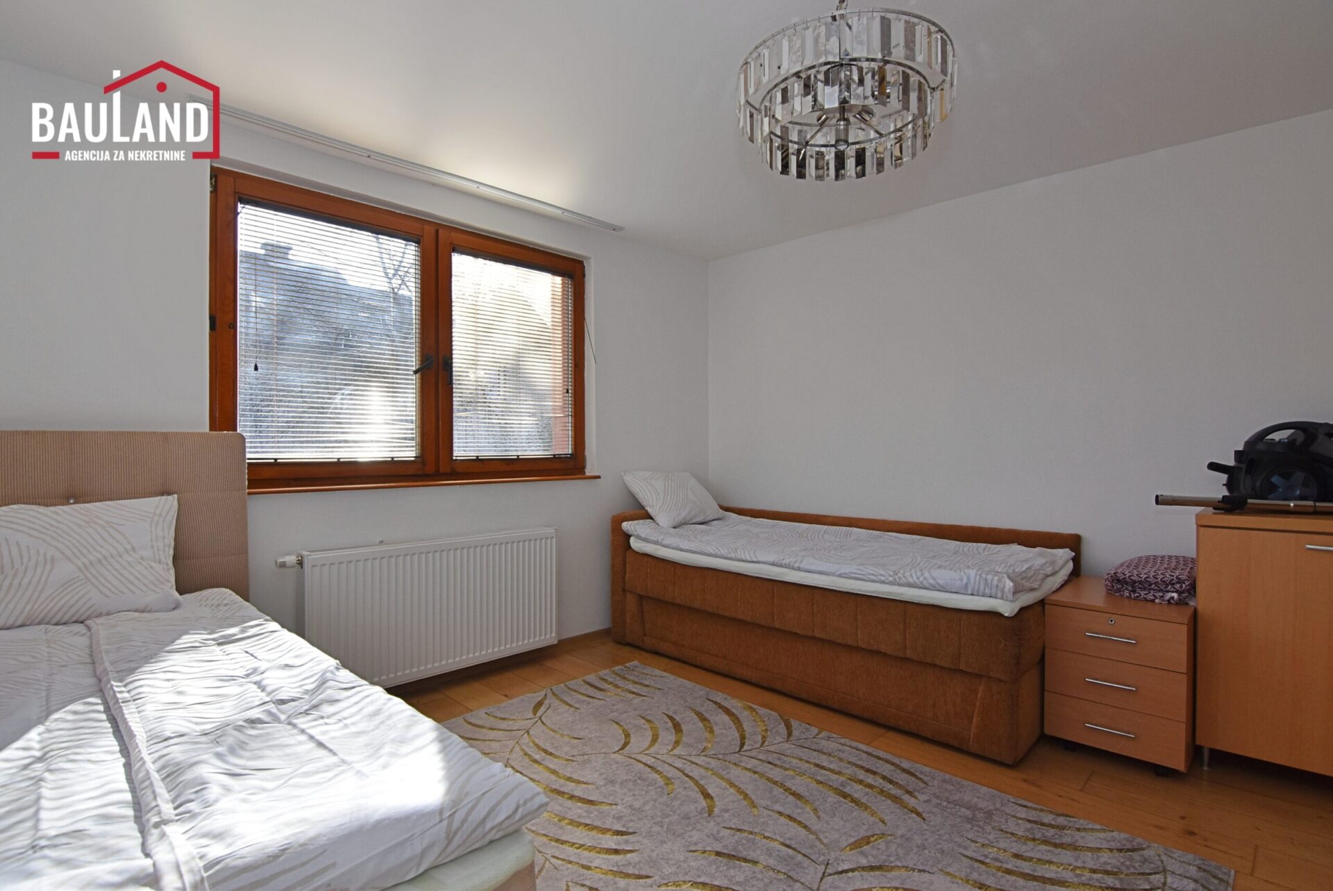 08 iznajmljuje se kuća u naselju Hrasnica Općina Ilidža