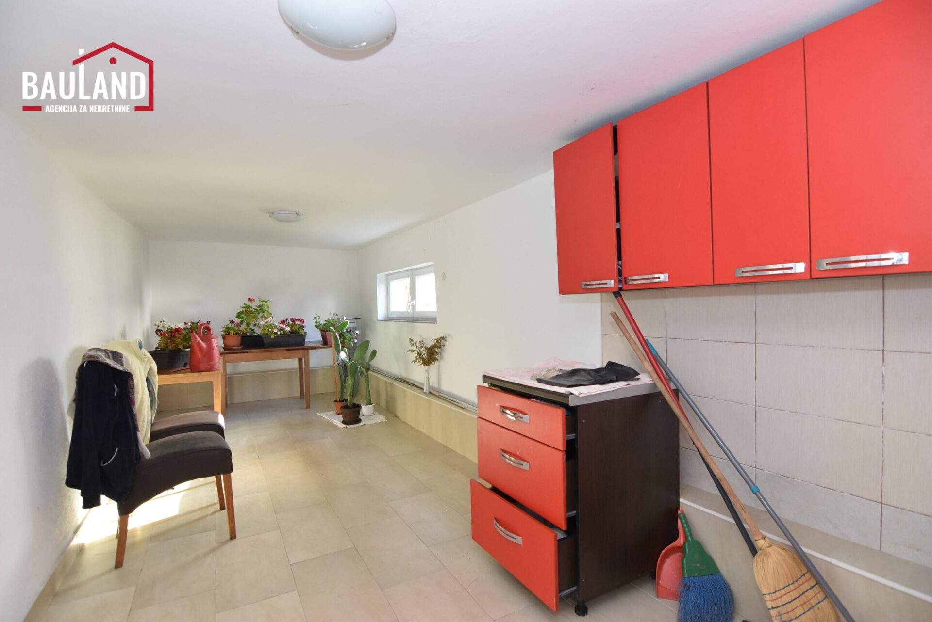 11 kuća za najam površine 65m2 stambenog dijela Općina Ilidža