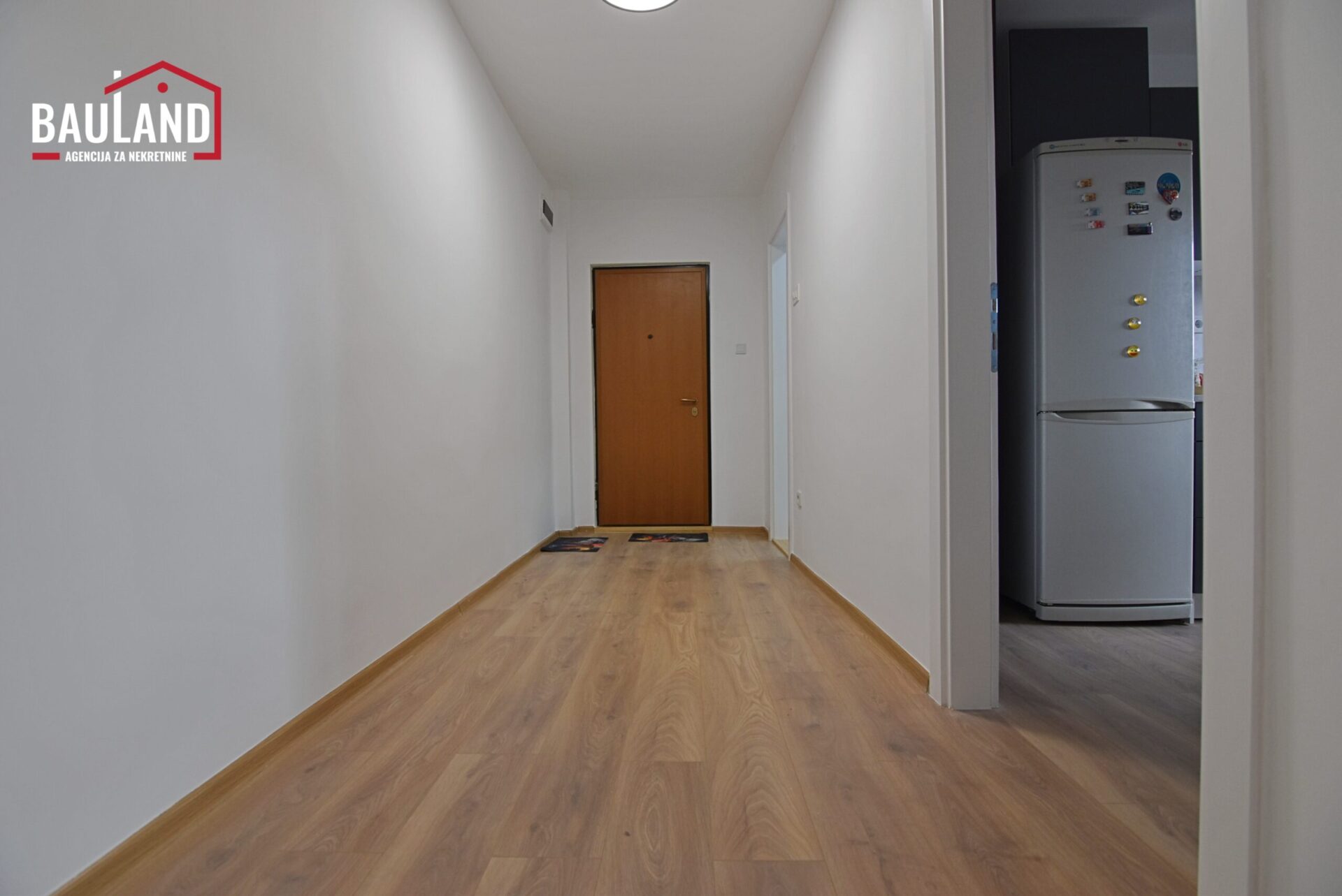 9 stan za najam 69m2 II sprat dvostrano orijentisan iznajmljivanje