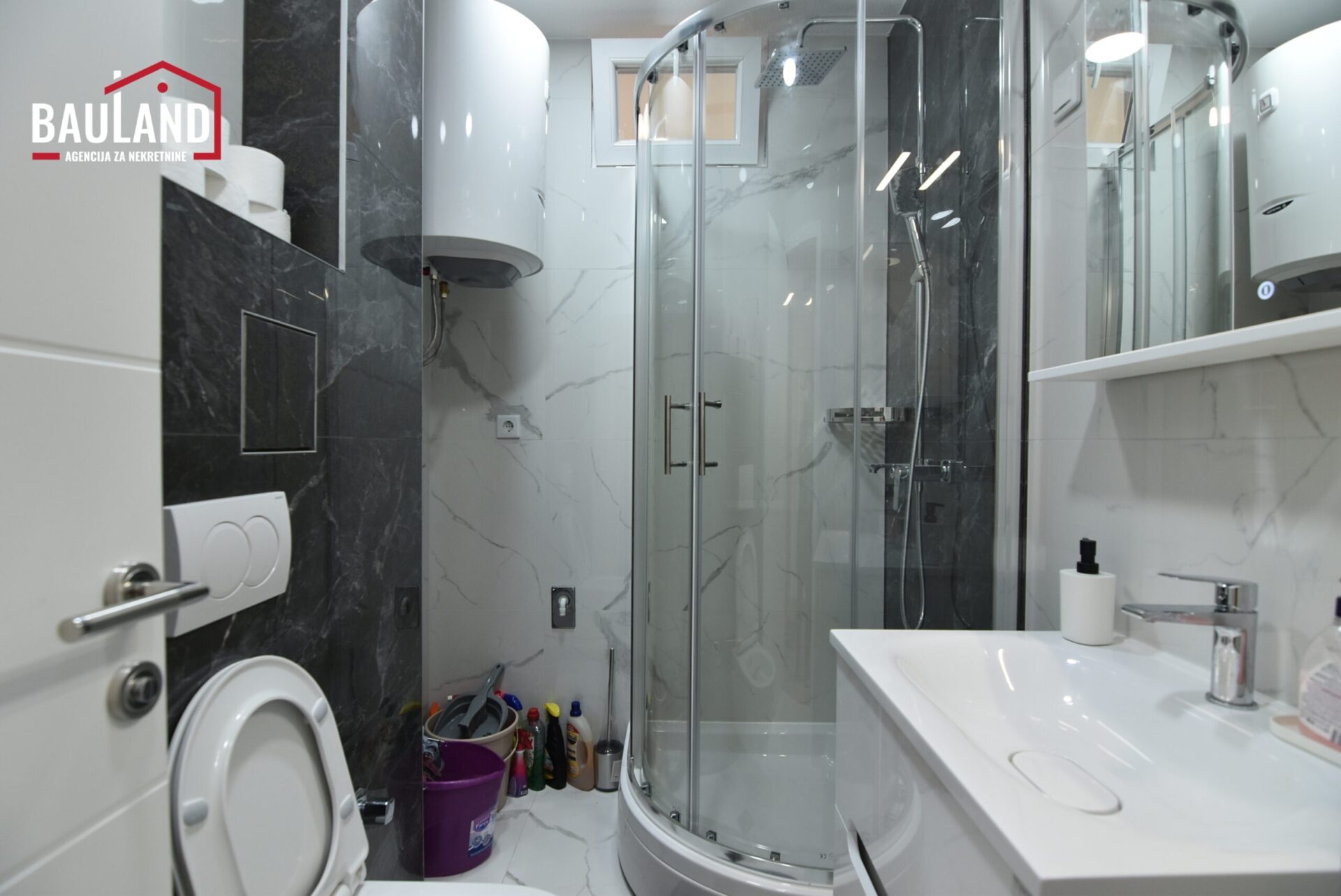 11 dvosoban dvostrano orijentisan stan za najam II sprat ul. Zmaja od Bosne