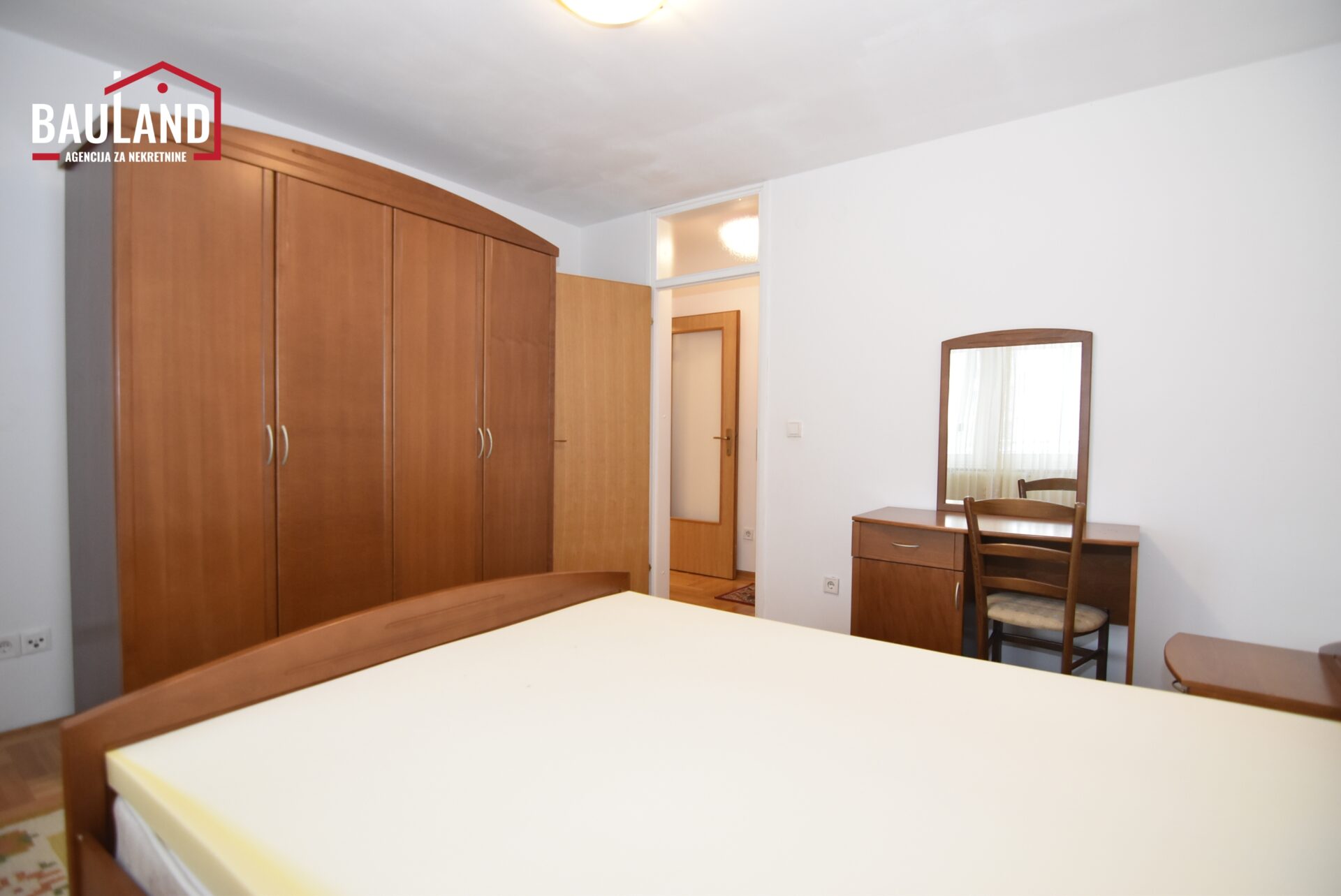 10 iznajmljuje se dvosoban namješten stan na Čengić Vili Općina Novo Sarajevo