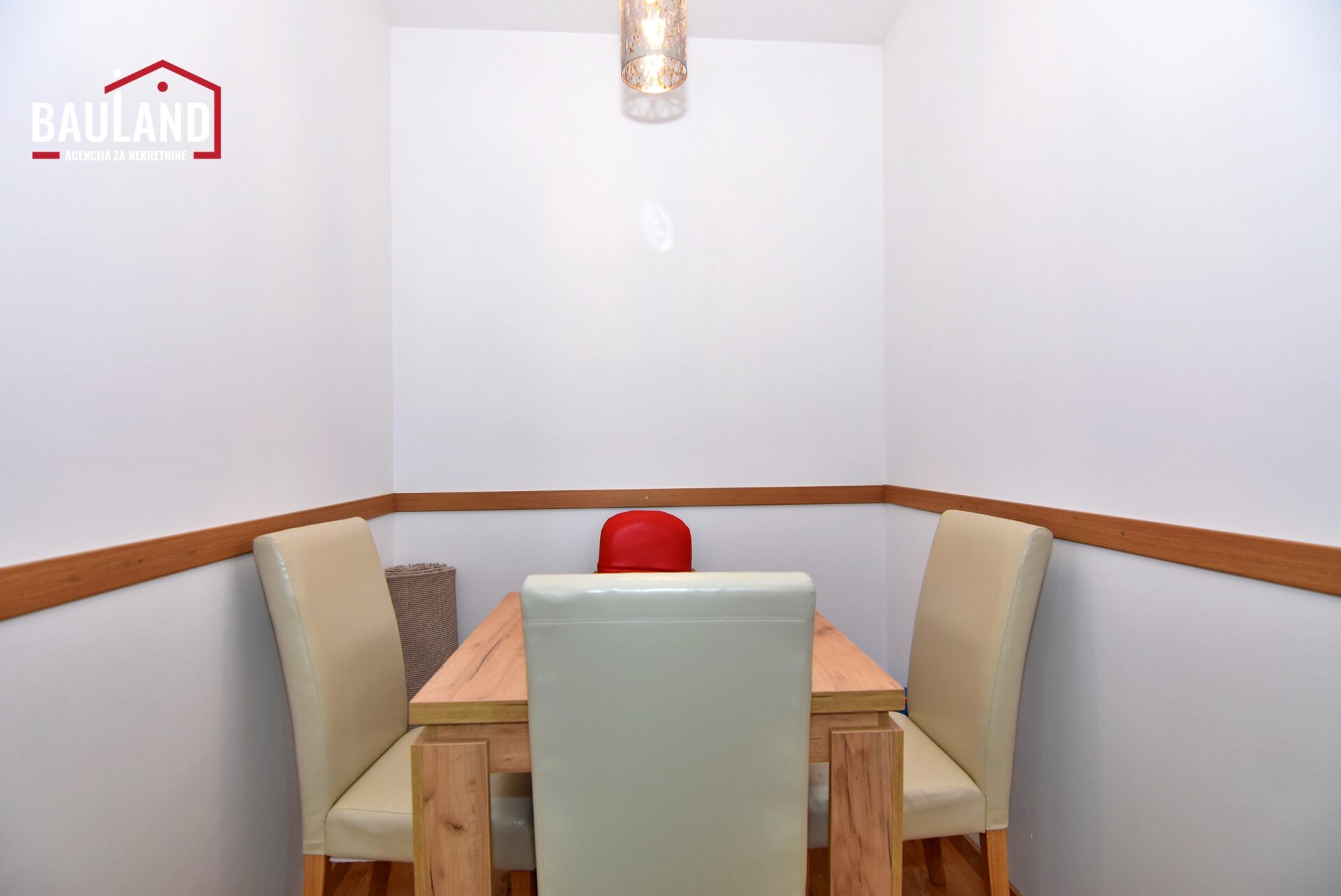 6 prodaja stana naselje Kromolj Općina Centar