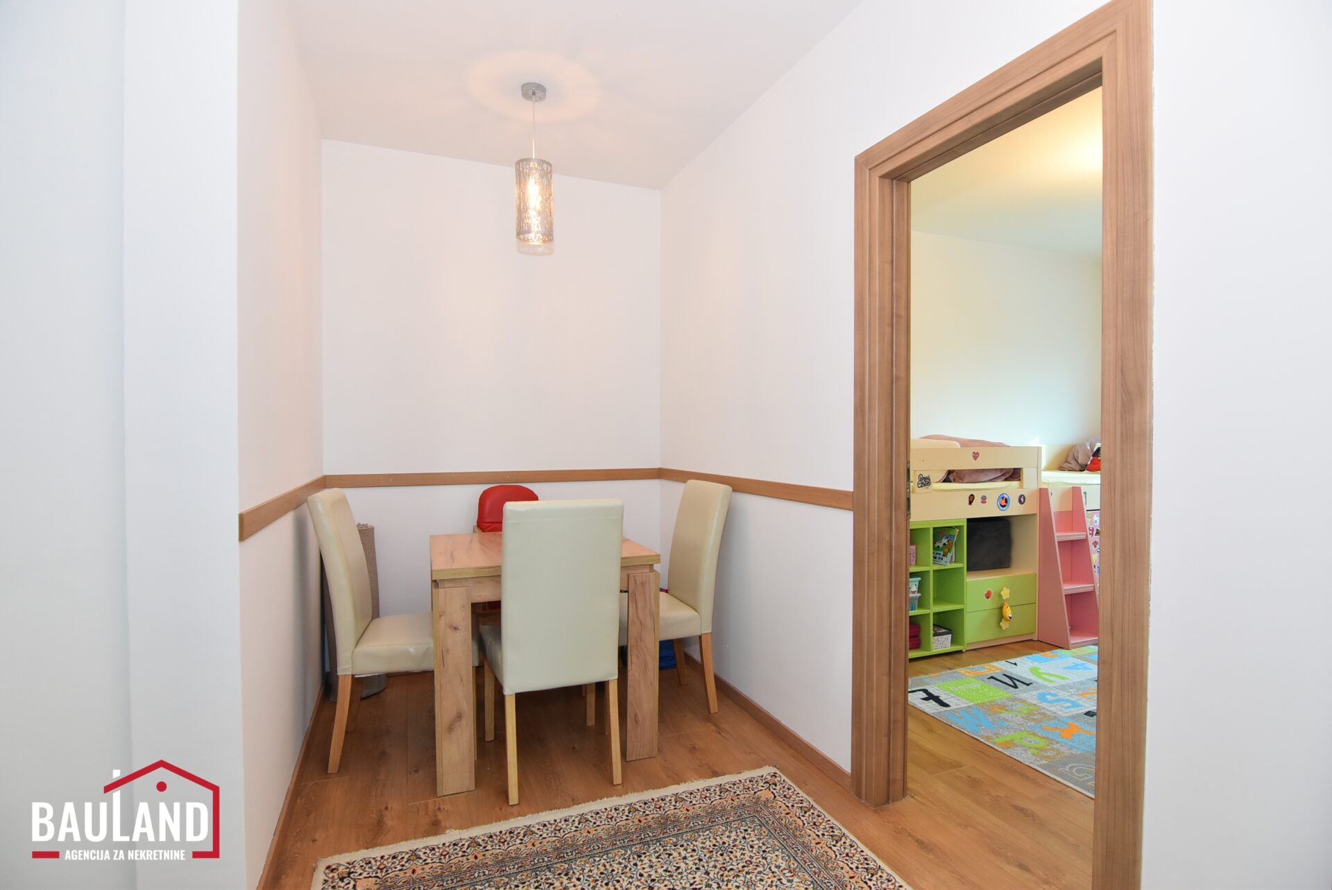 7 stan za prodaju I spratlift dva balkona 65,50m2 Kromolj Centar