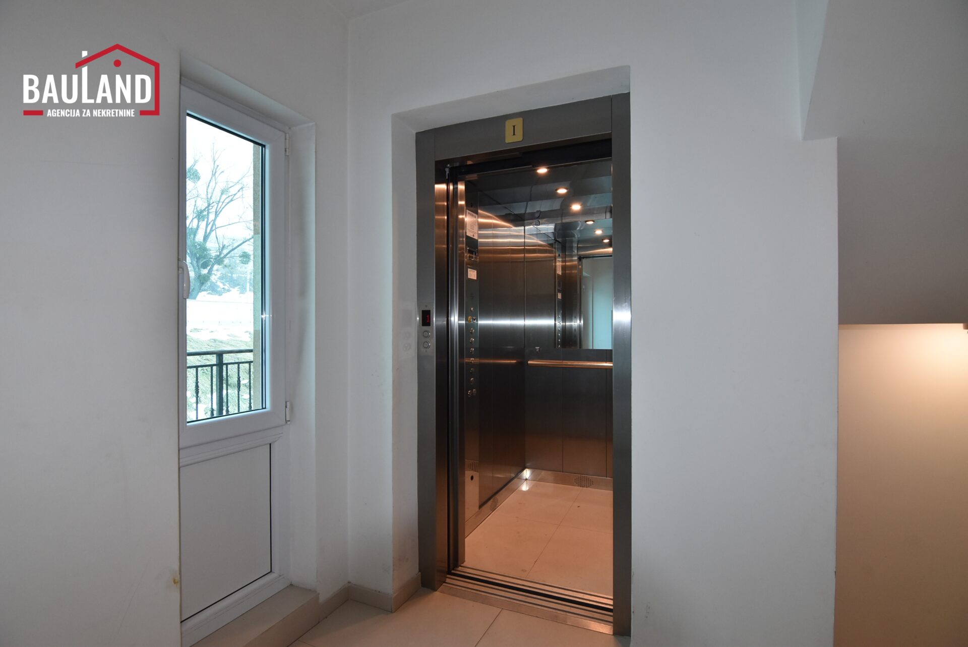 23 stan za prodaju I sprat lift Općina Centar Sarajevo