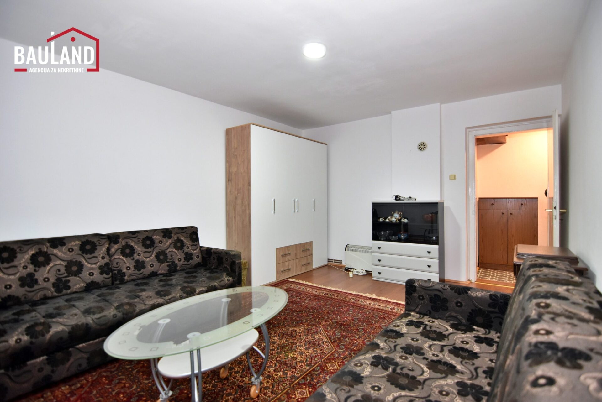 7 iznajmljuje se stan na duži vremenski period 42m2 na Baščaršiji