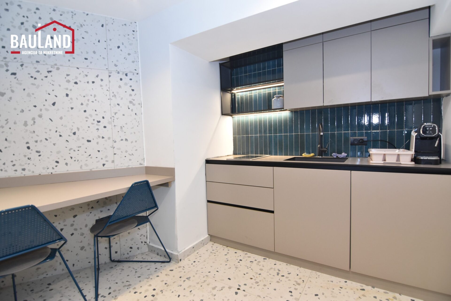 11 najam poslovnog prostora 260m2 naselje Socijalno Općina Novo Sarajevo