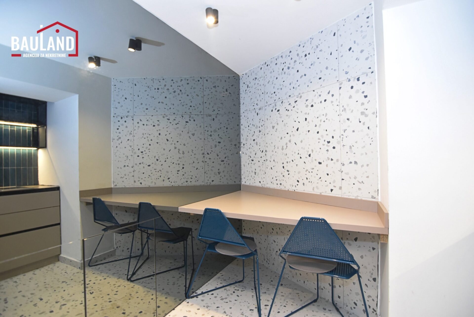 12 poslovni prostor za najam 260m2 prvi sprat Općina Novo Sarajevo