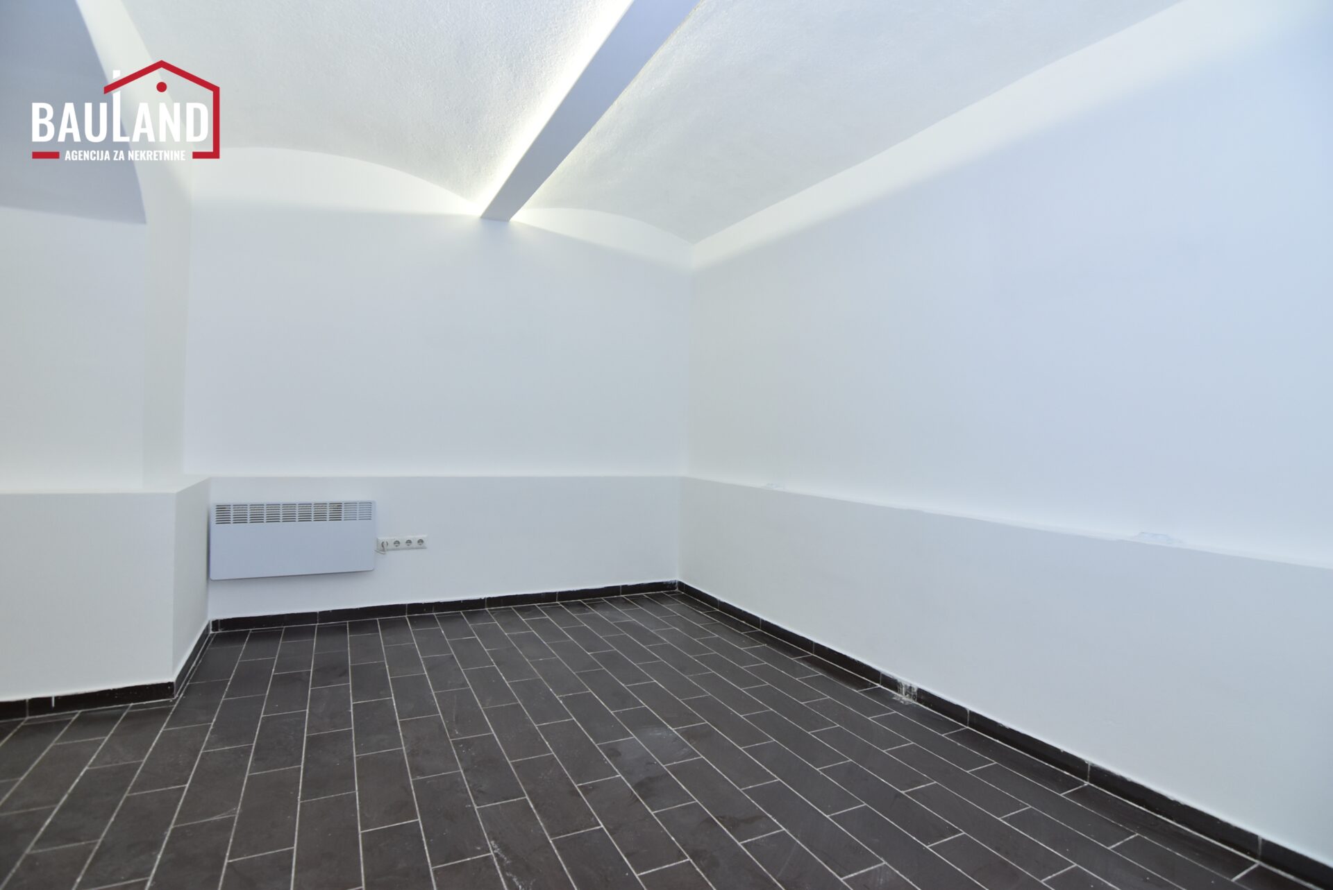 4 poslovni prostor za najam 75m2 suteren