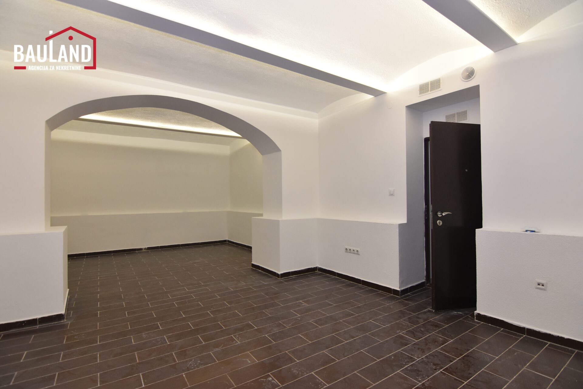 7 poslovni prostor za najam 75m2 suteren