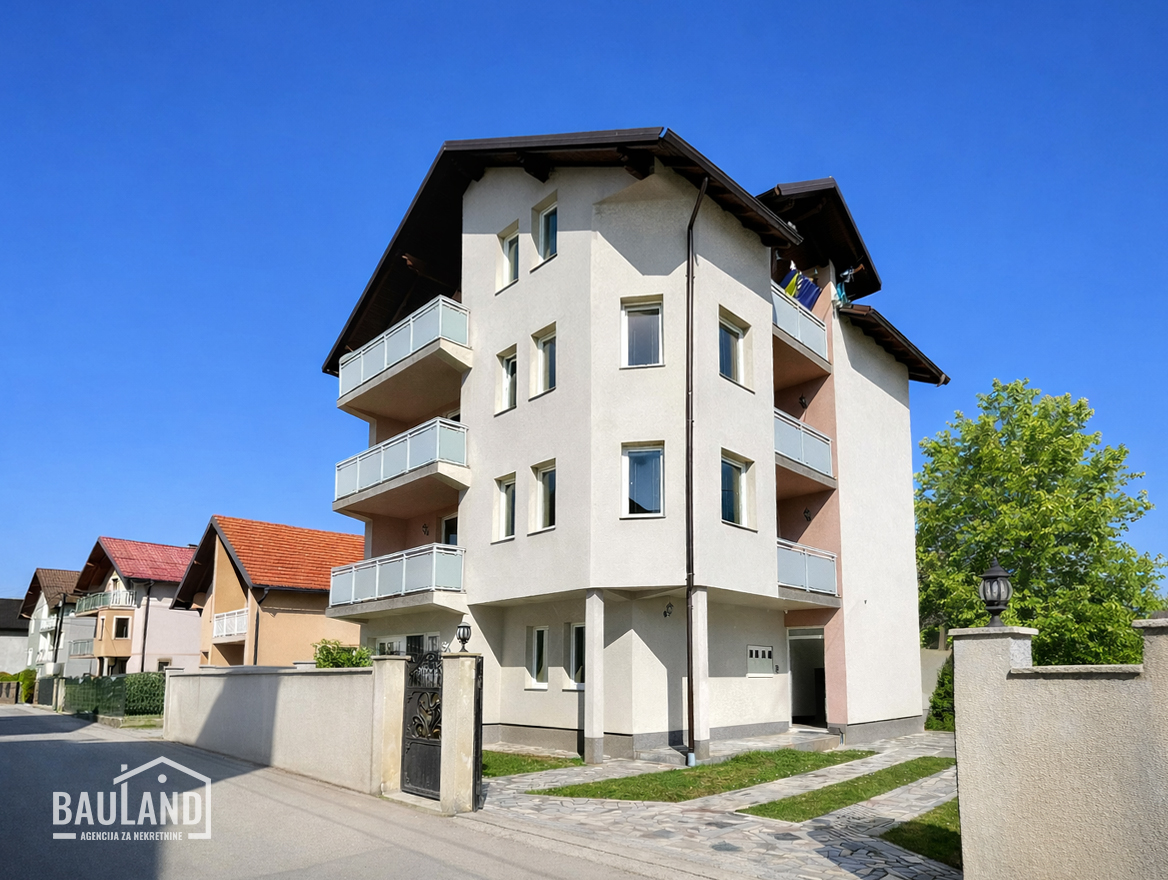 Prostona Haus neueren Baues mit 4 separaten Wohnungen, ca. 400 m² – ideal für Familie und Investition