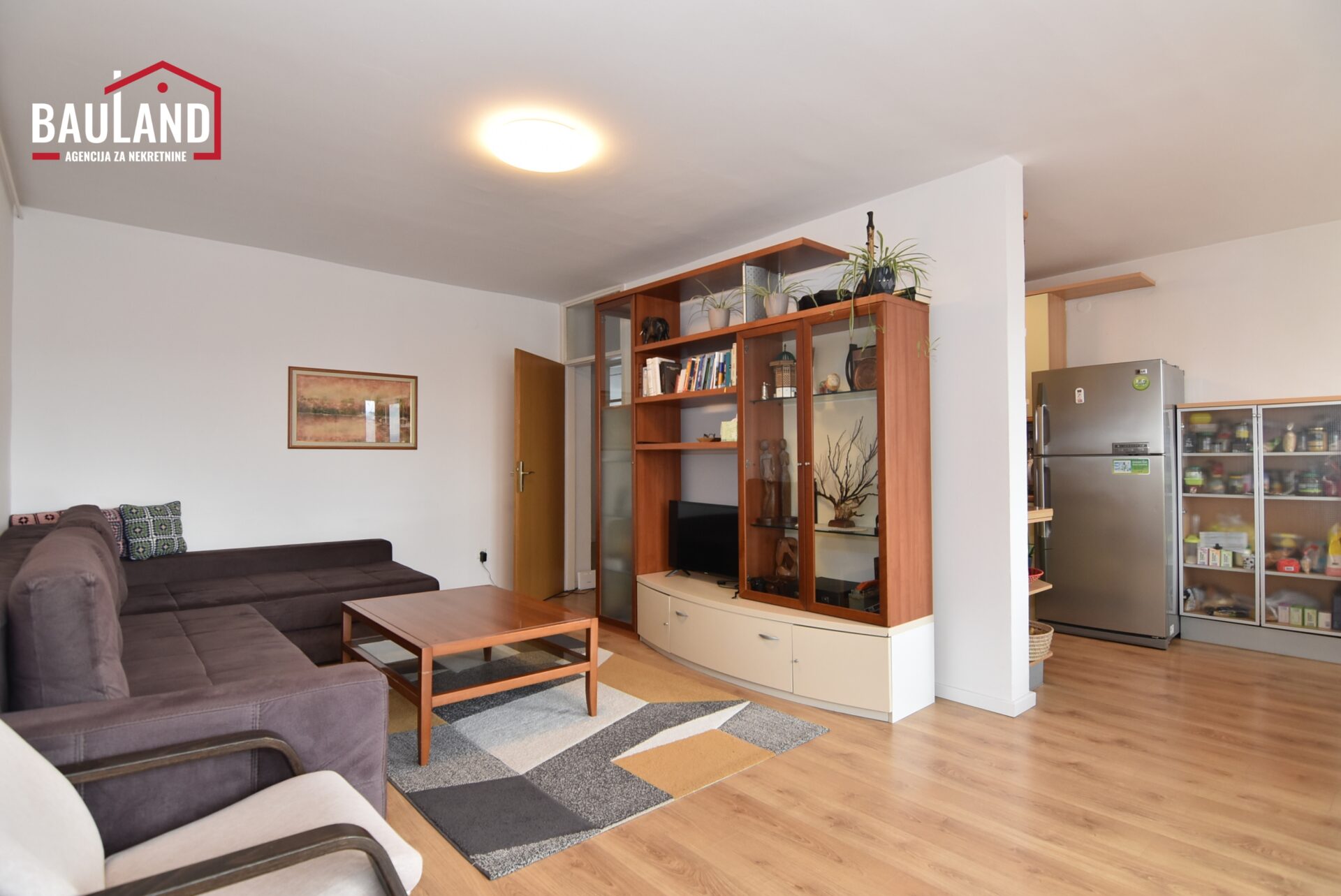 4 prodaja stana 87m2 VIII sprat lift dva balkona ostava tavan