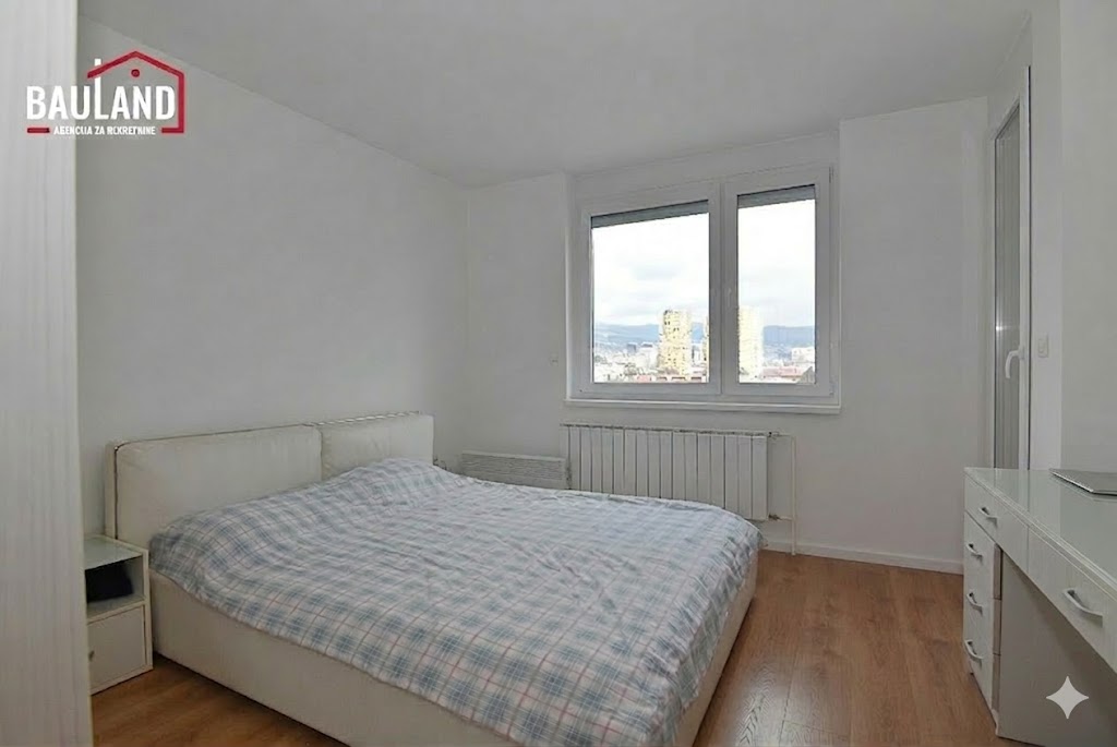 11 prodaje se četverosoban stan na Grbavici Općina Novo Sarajevo (3)