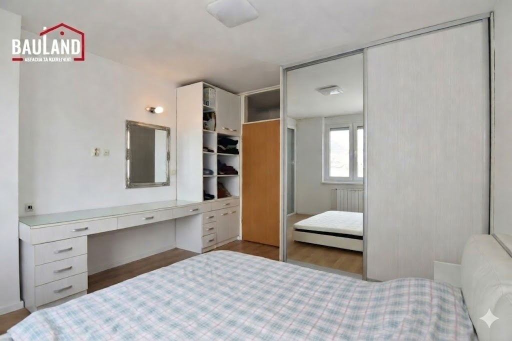 12 prodaje se četverosoban stan na Grbavici Općina Novo Sarajevo (2)