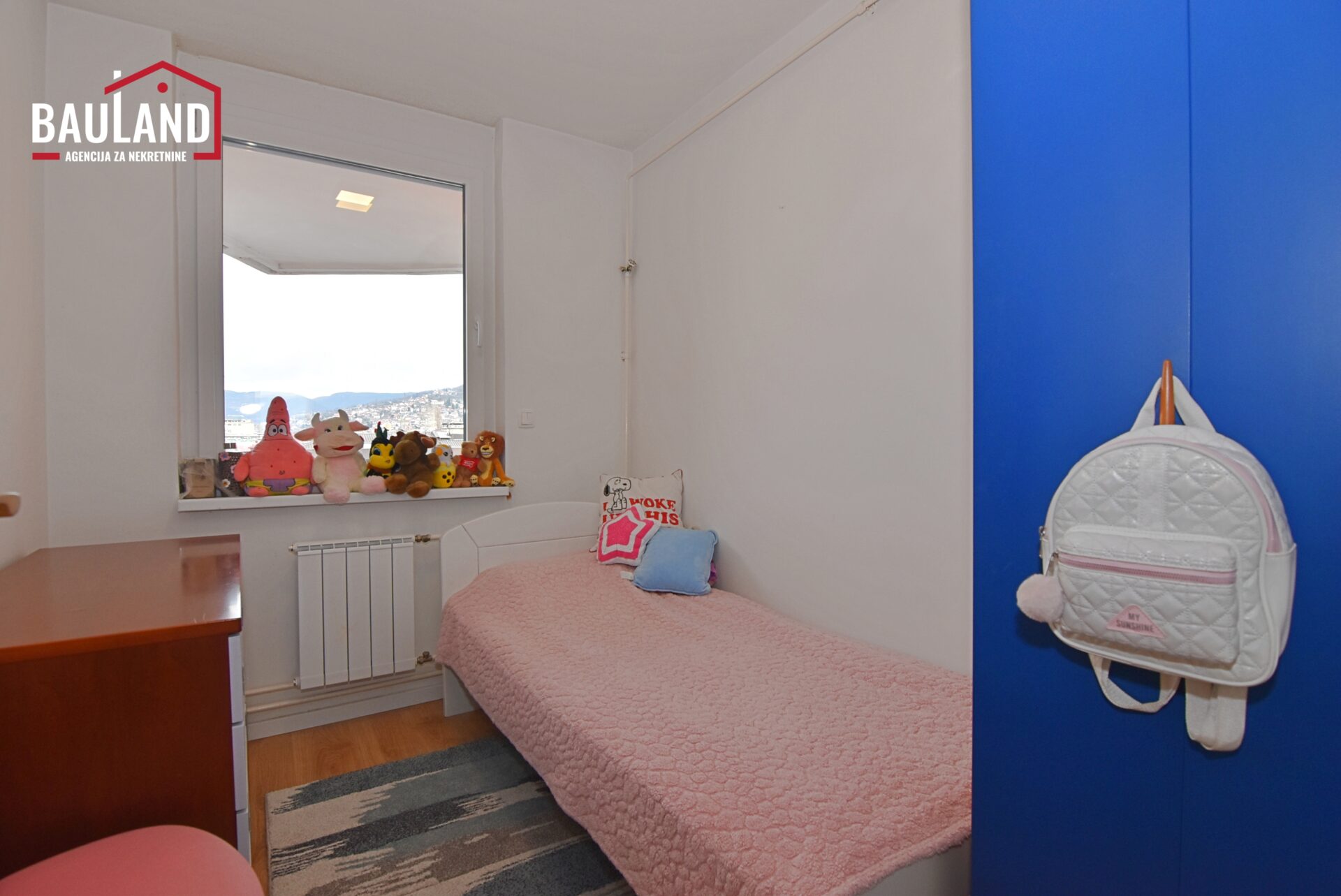 13 na prodaju četverosoban stan na Grbavici Općina Novo Sarajevo