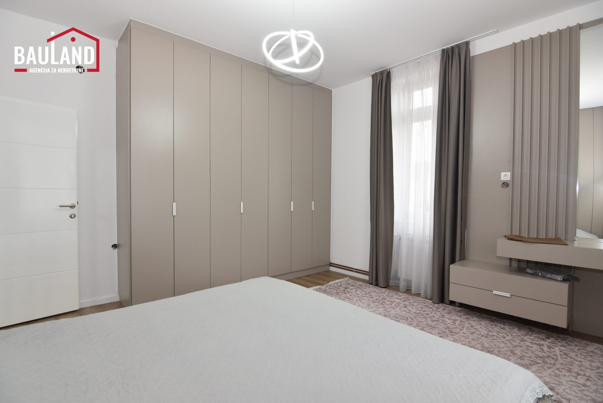 7 stan za najam površine 160m2 Vrelo Bosne Općina Ilidža