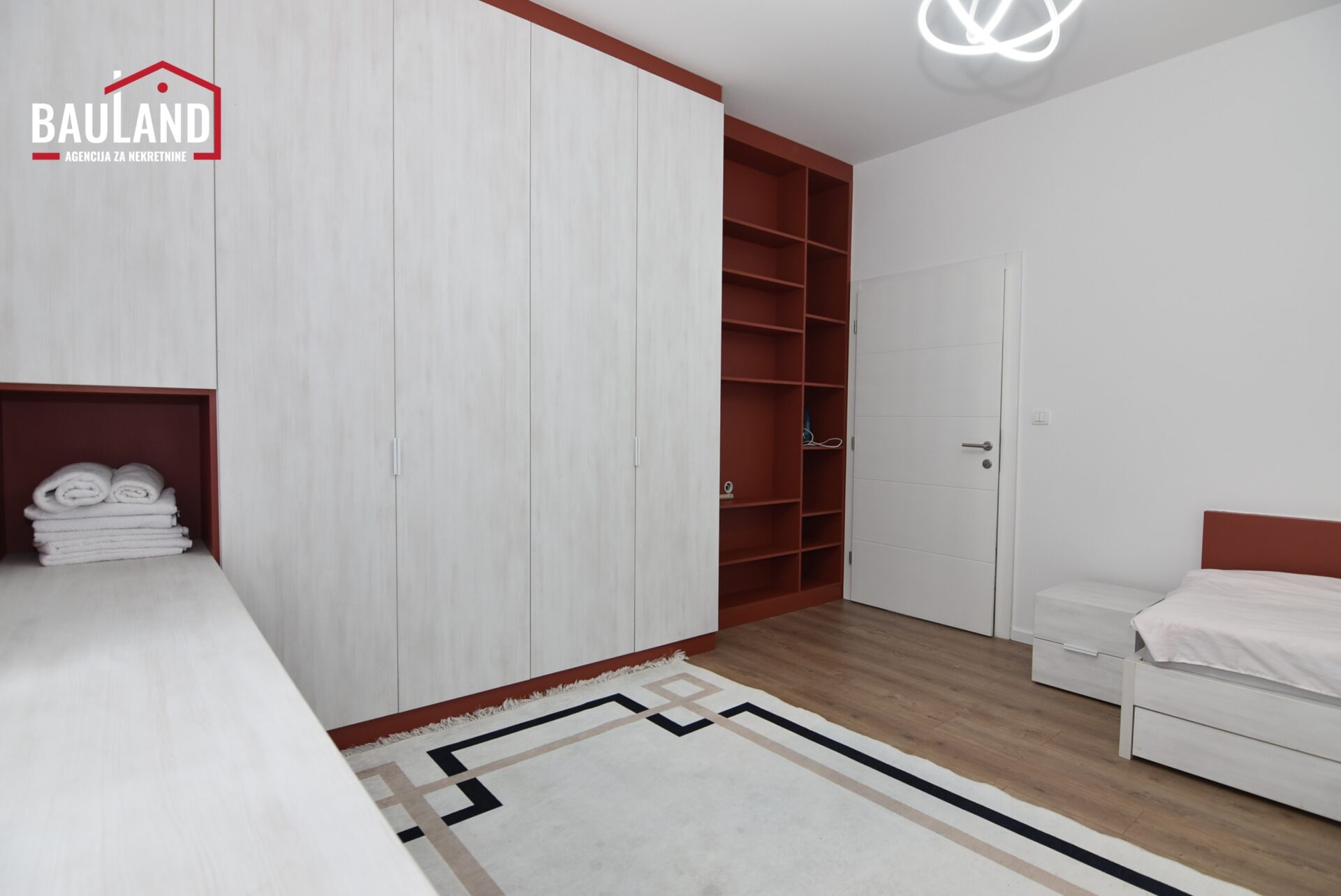 11 dvoetažni stan za najam Vrelo Bosne Općina Ilidža