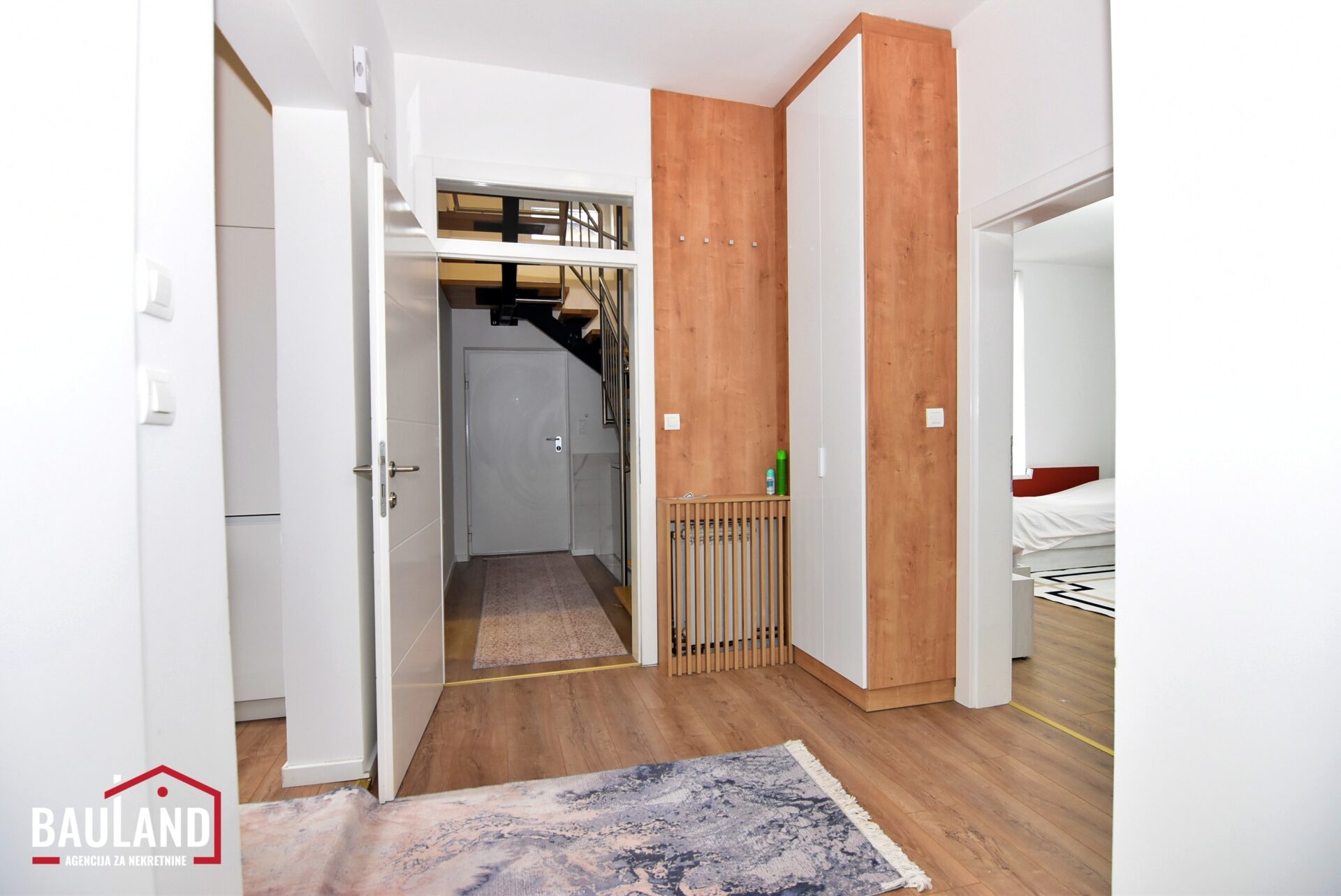 13 stan za najam površine 160m2 Vrelo Bosne Općina Ilidža