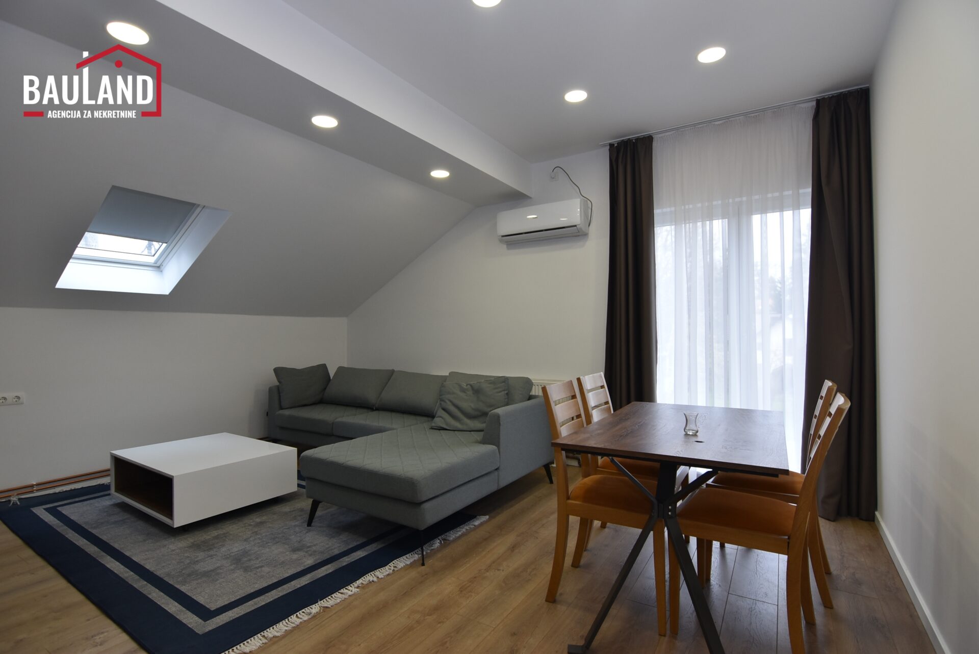 19 dvoetažni stan za najam površine 160m2 Vrelo Bosne Općina Ilidža