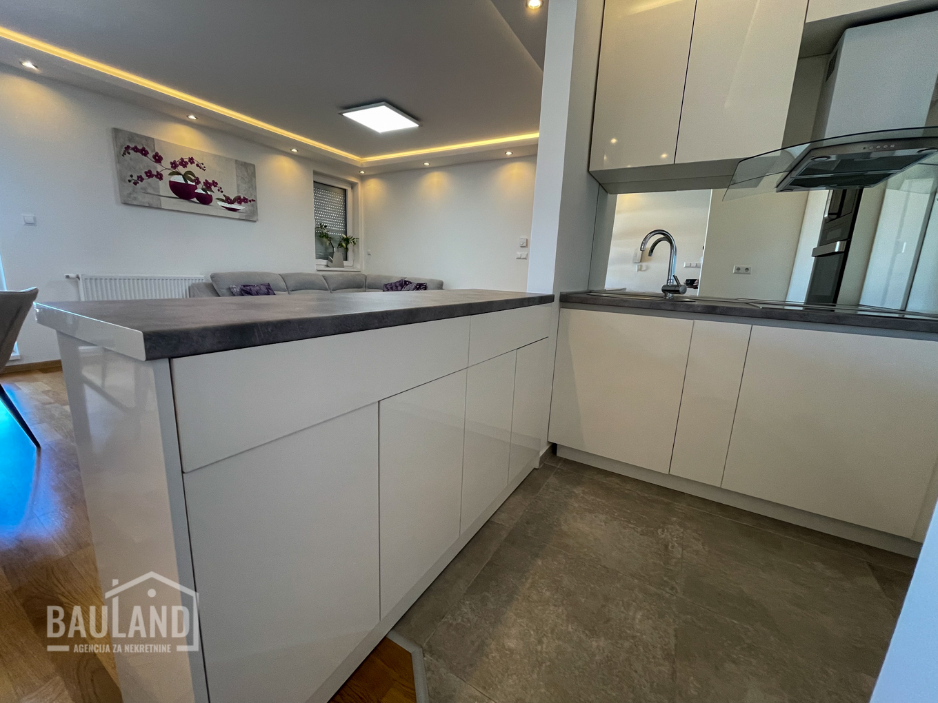 trosoban-stan-stup-3-7